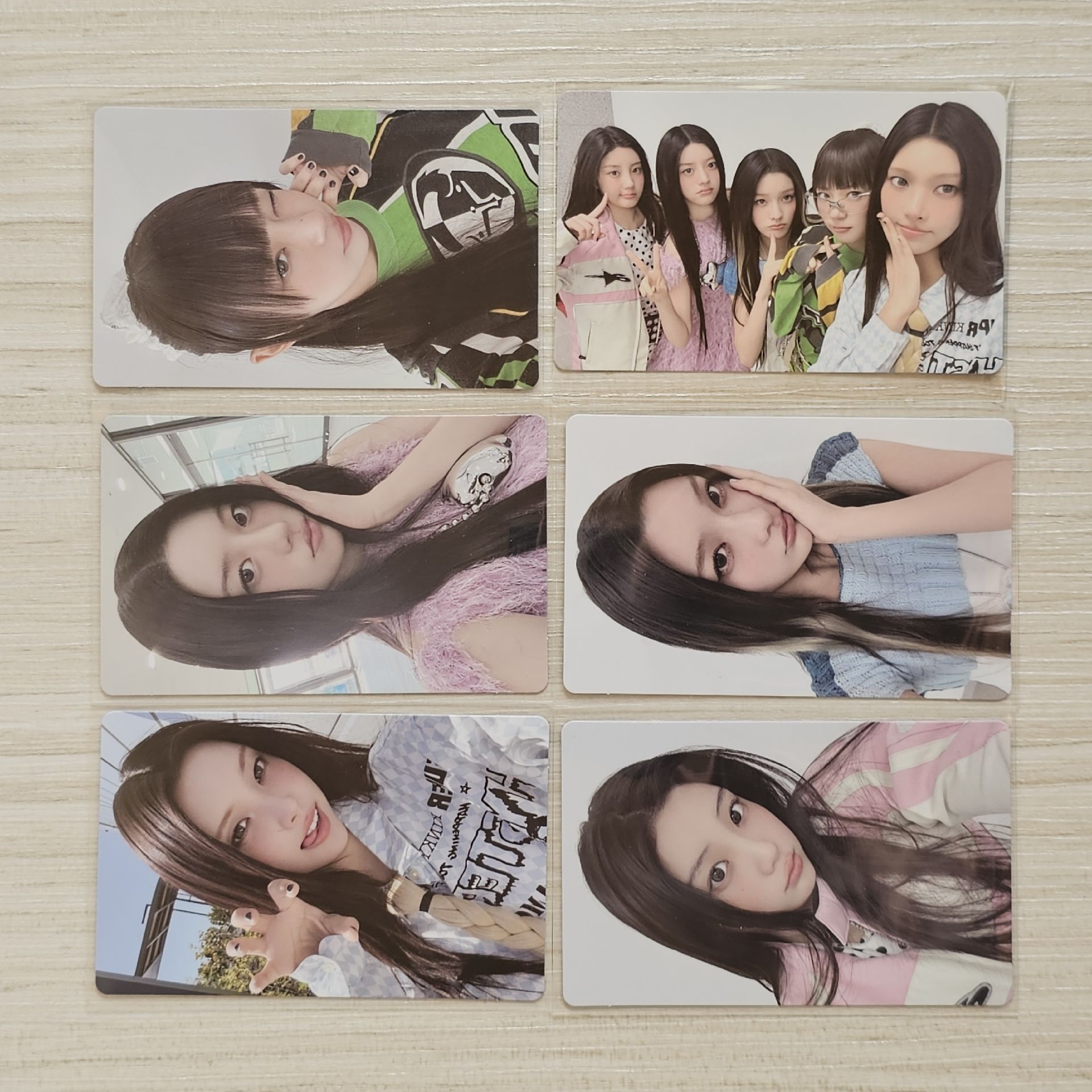 六張一套（自拍*5+團卡*1）