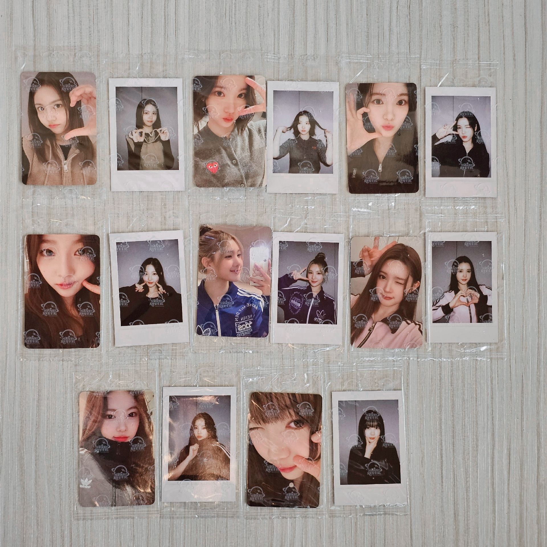 H2H 星河1.0 整套（自拍*8+拍立得*8）