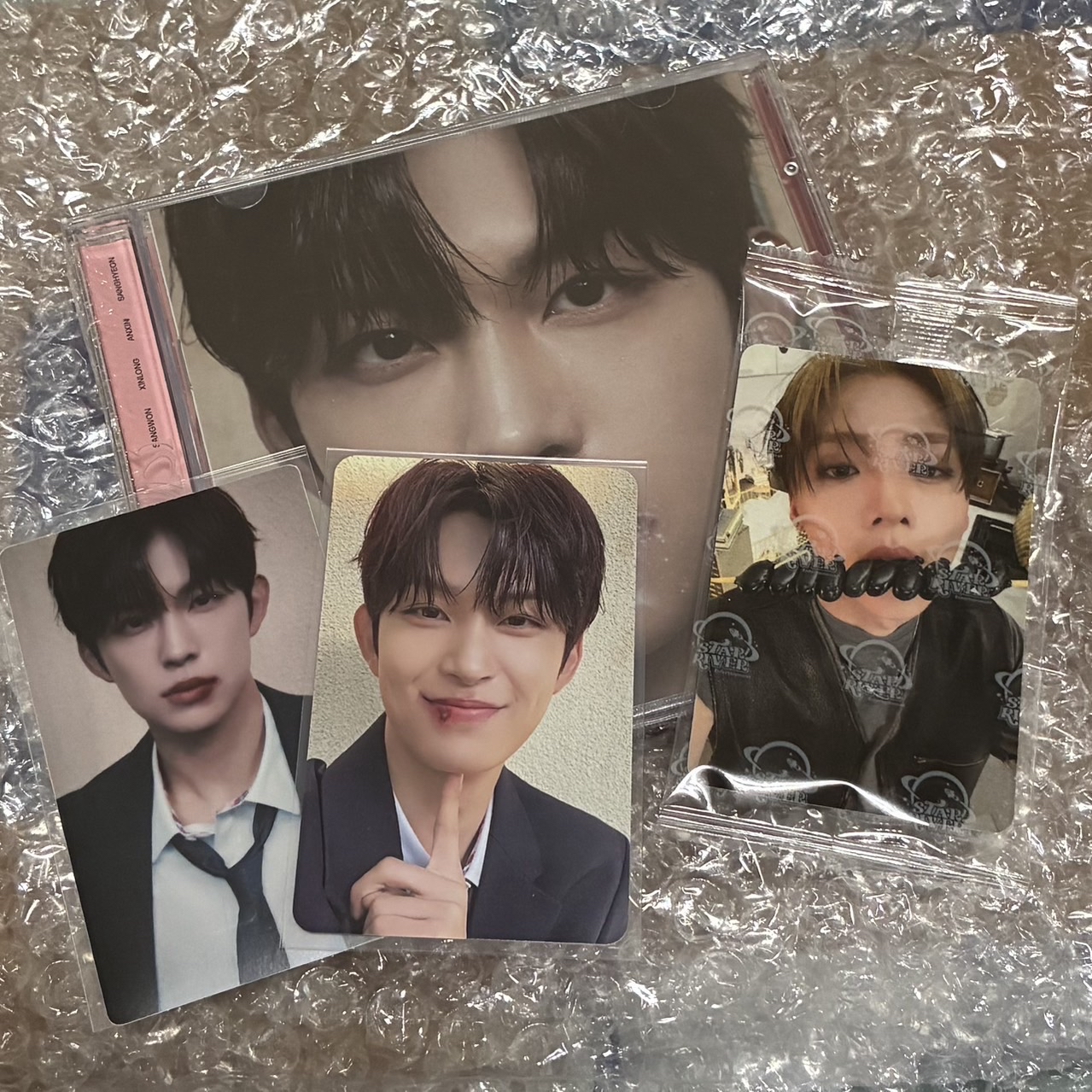 沅糖葫蘆特典+虔未拆專+虔專卡、貼紙