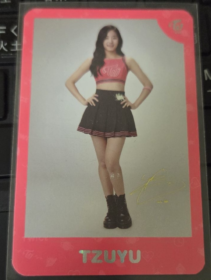 Twice Tzuyu 子瑜 小卡