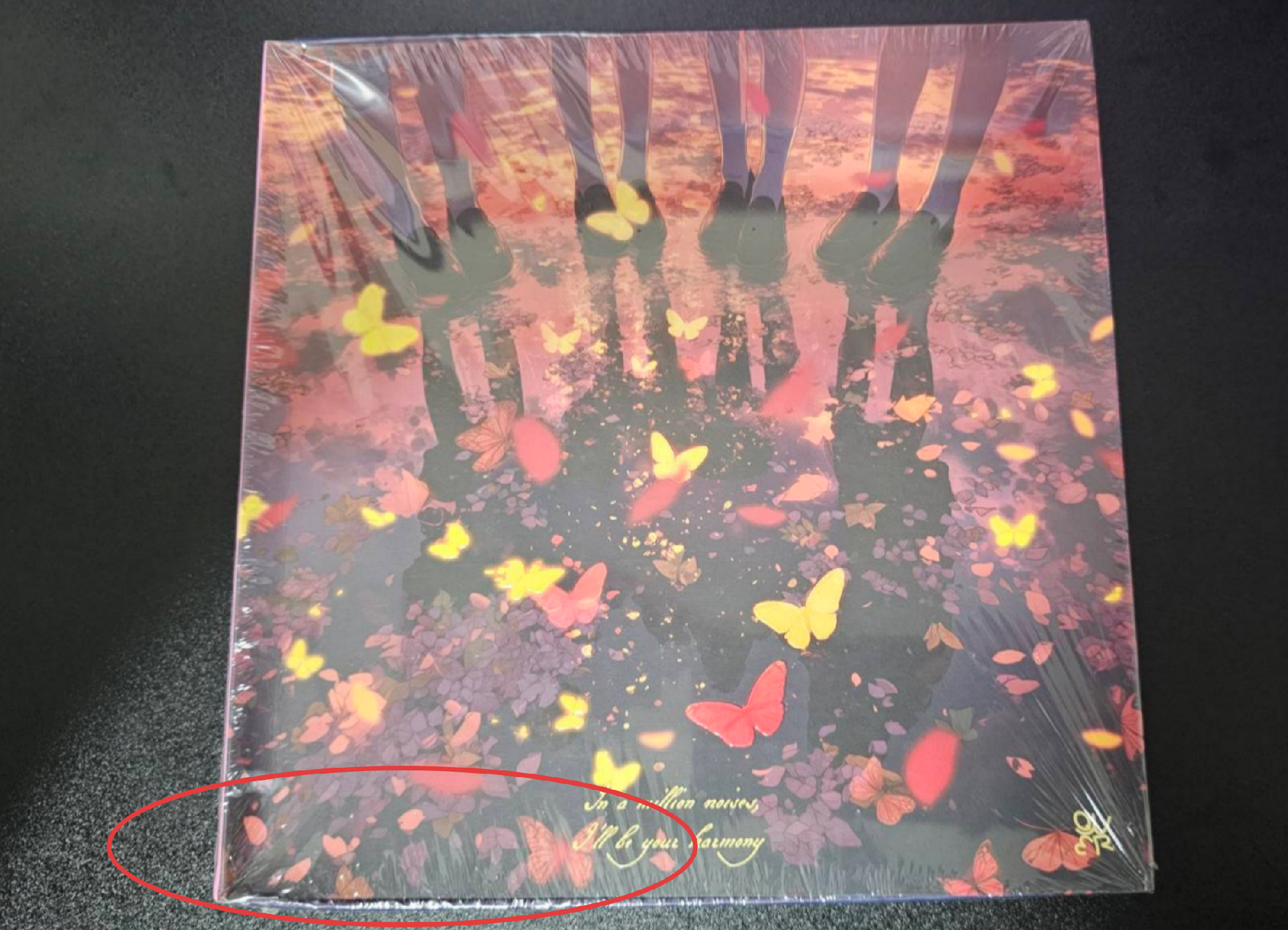 qwer 迷三未拆一套 （外觀有損）