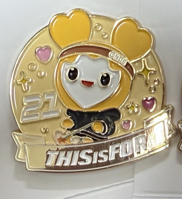 六巡 JYP JAPAN 徽章 