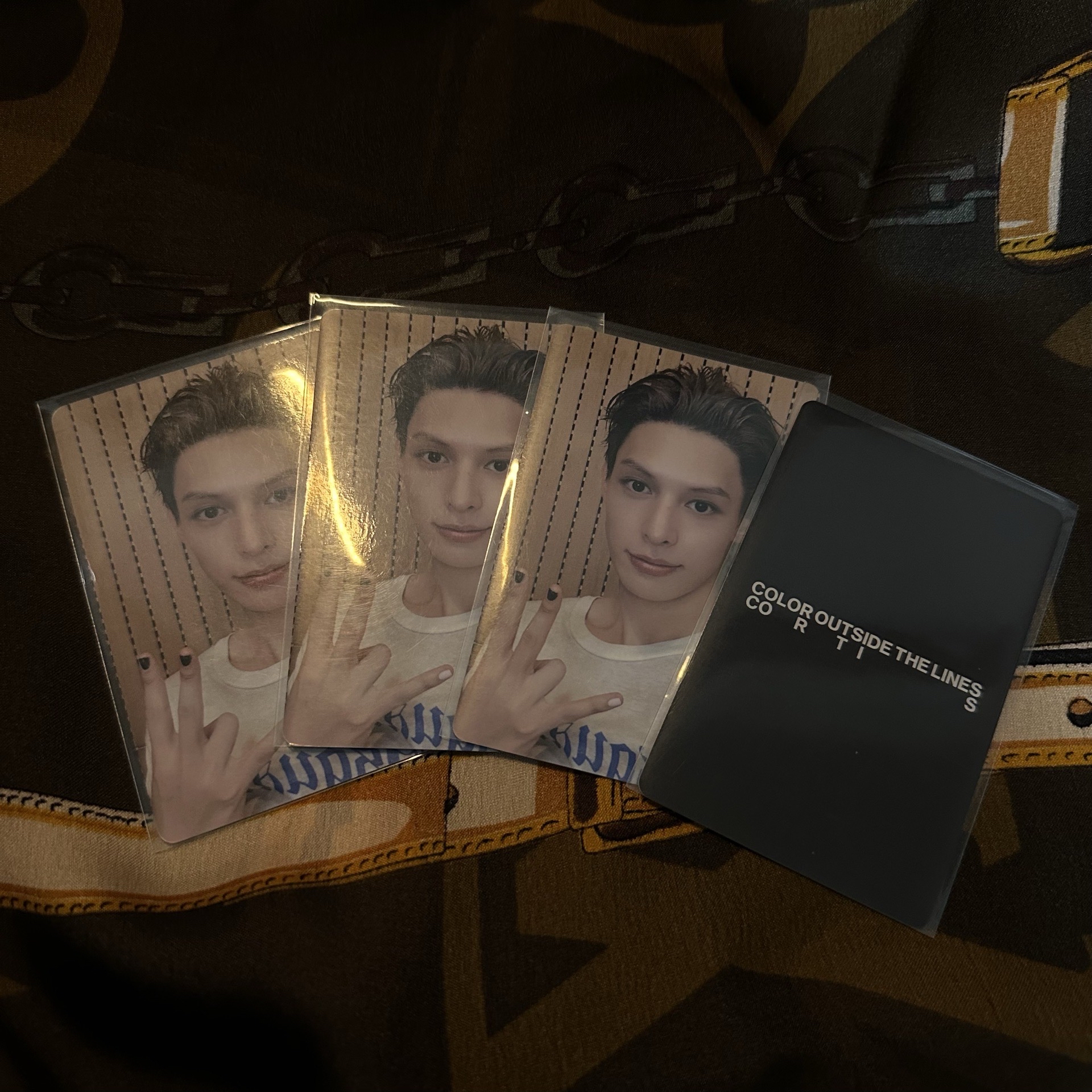 Cortis 趙雨凡 yzy2.0幸運卡 