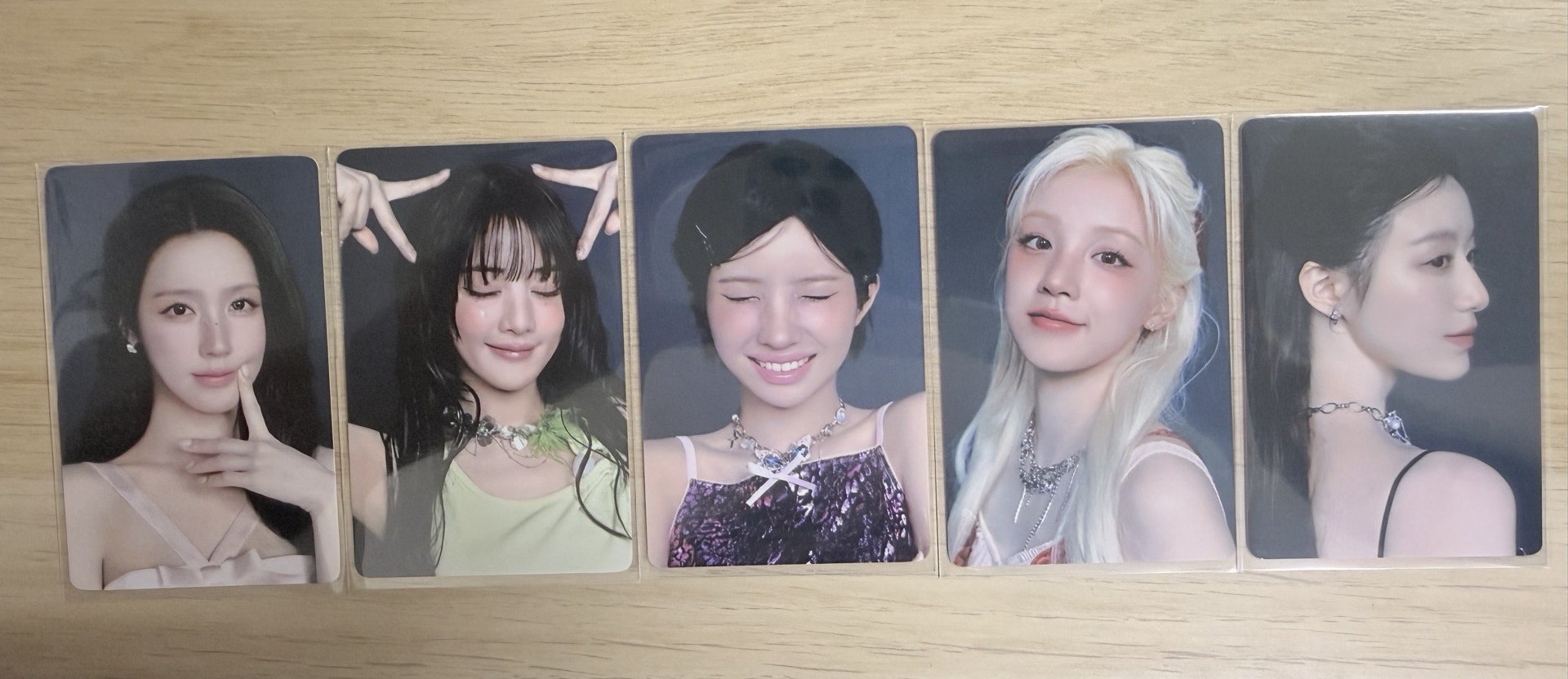 i-dle 展覽 [City of Sense] 隨機卡包 C ver. 一套5張