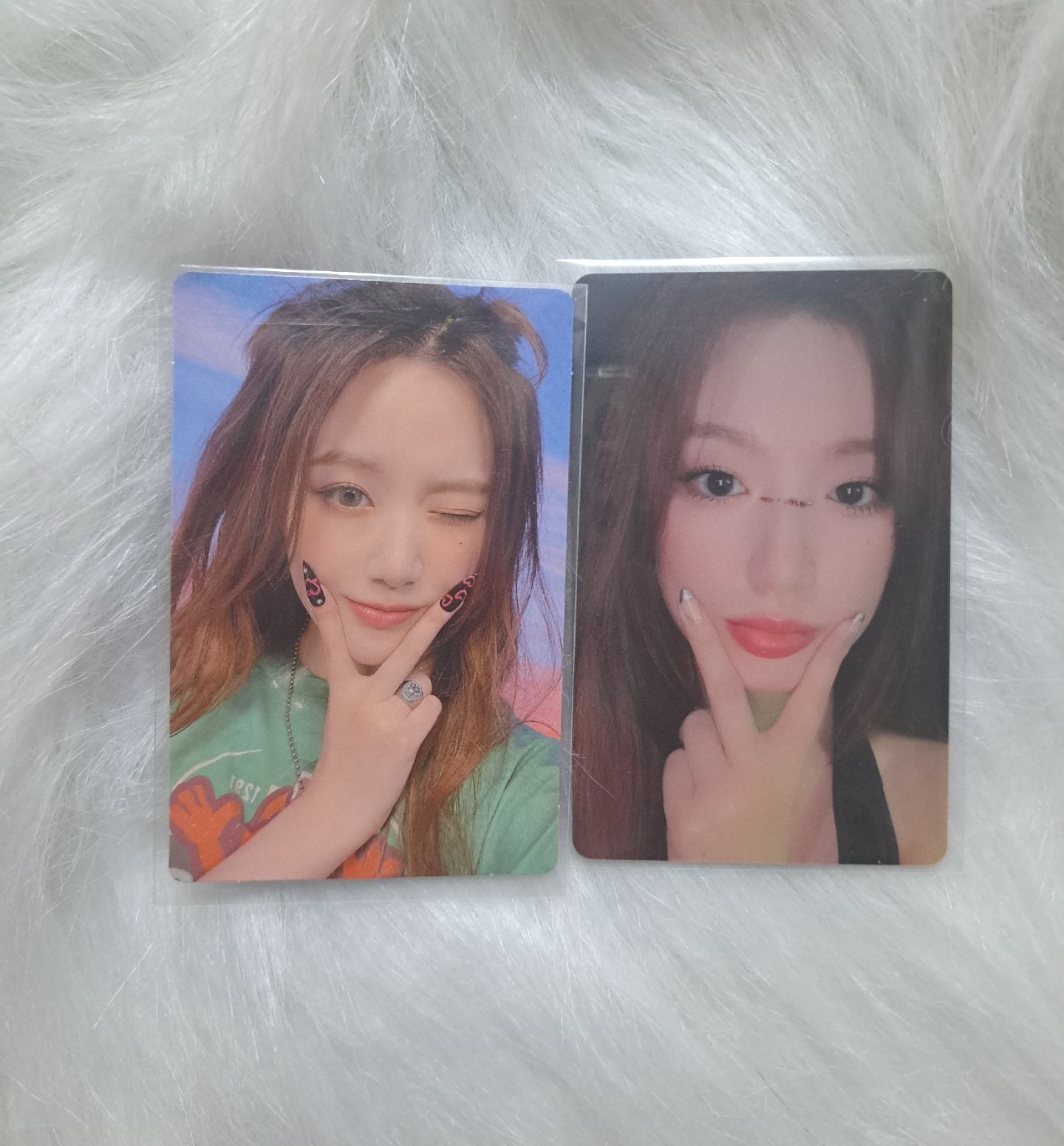 兩張同姿勢舒華