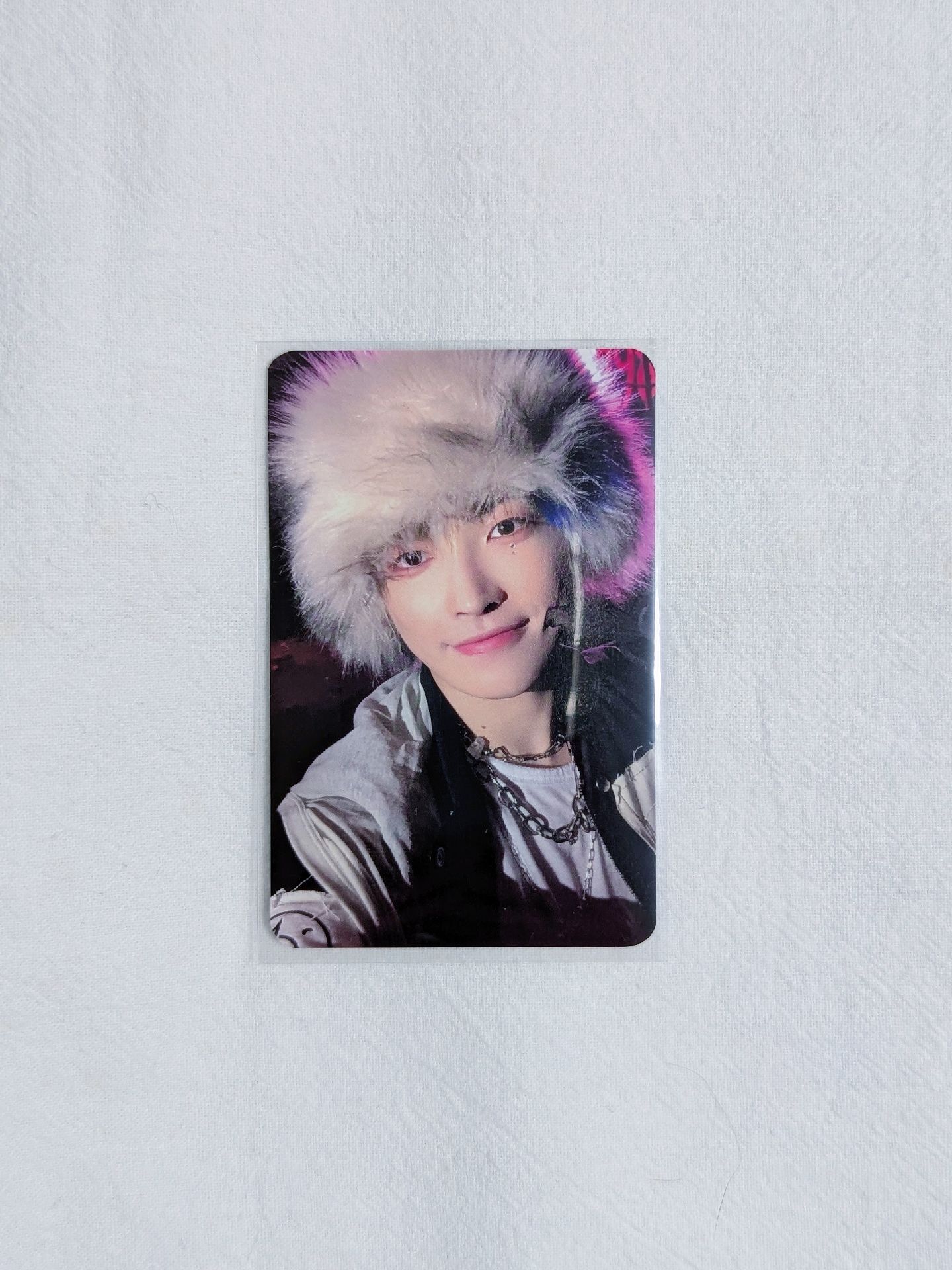 ATEEZ 毛毛帽弘中戳臉簽售卡