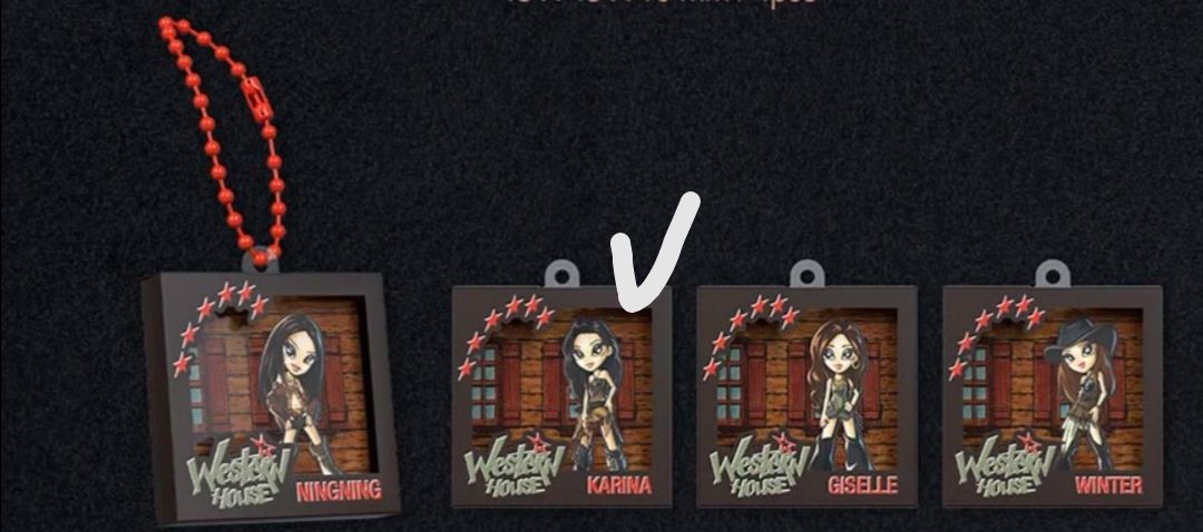 四張年曆+柚吊飾