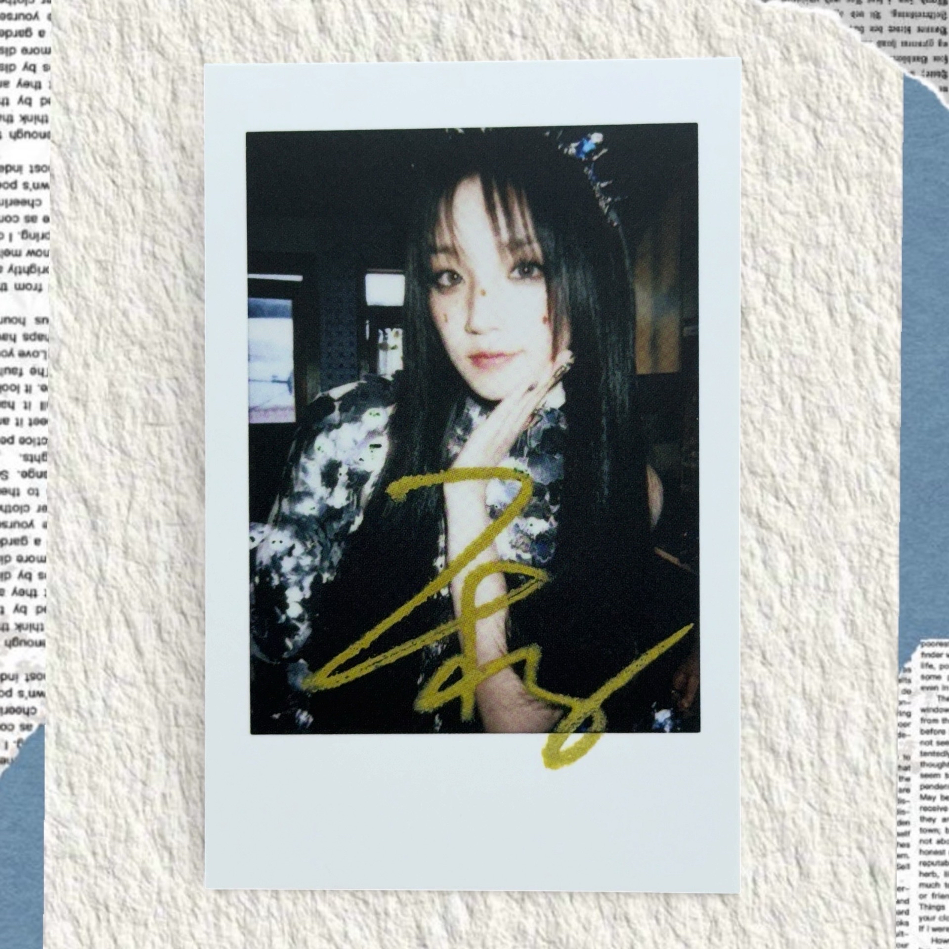 YUQI Metal代言拍立得