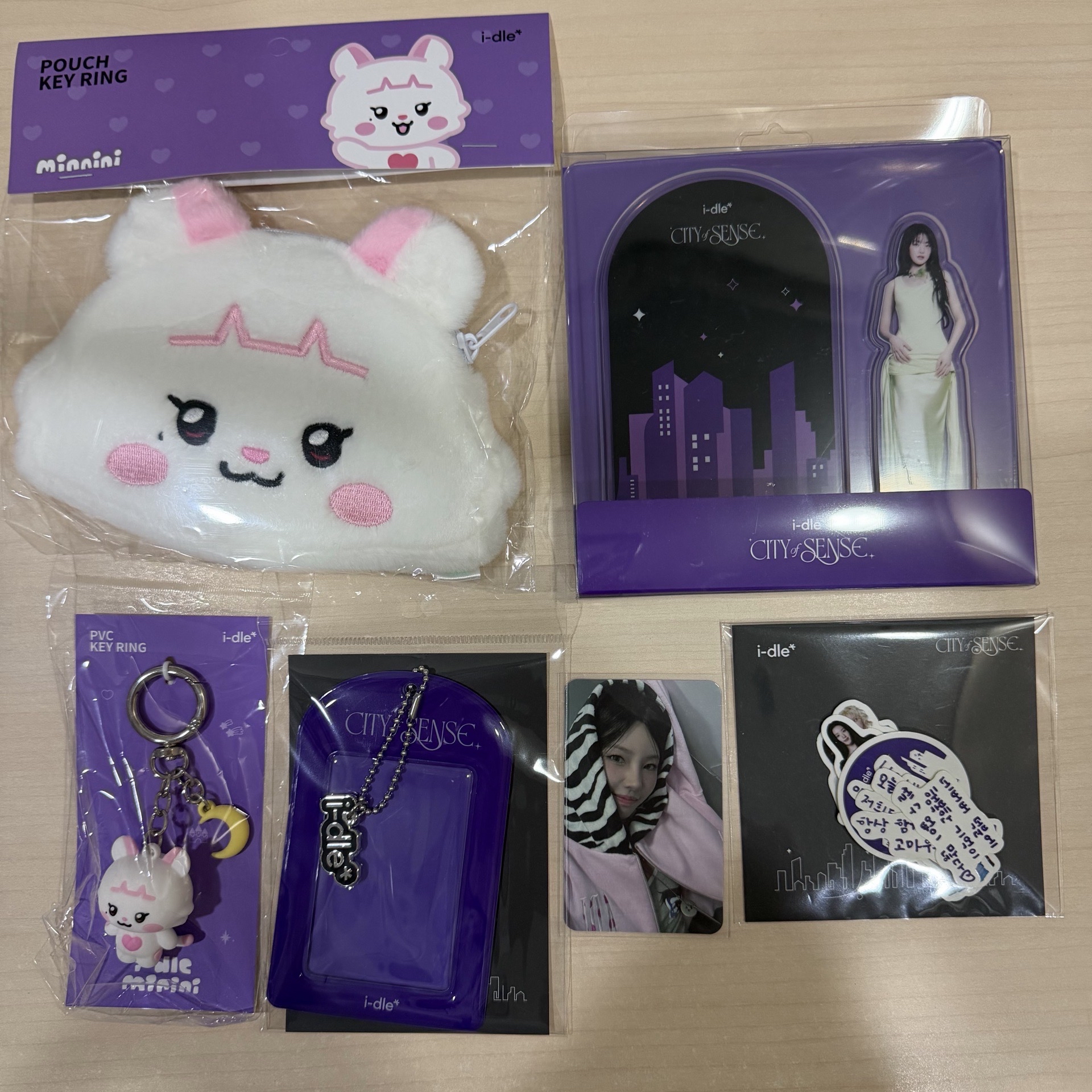 i-dle展覽週邊（可小刀）