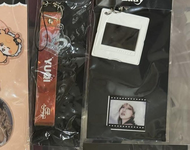 快閃鑰匙圈吊飾（雨琦）全新未拆