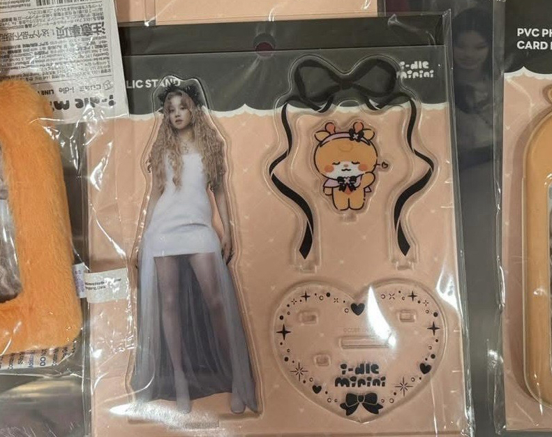 雨琦立牌全新未拆✨