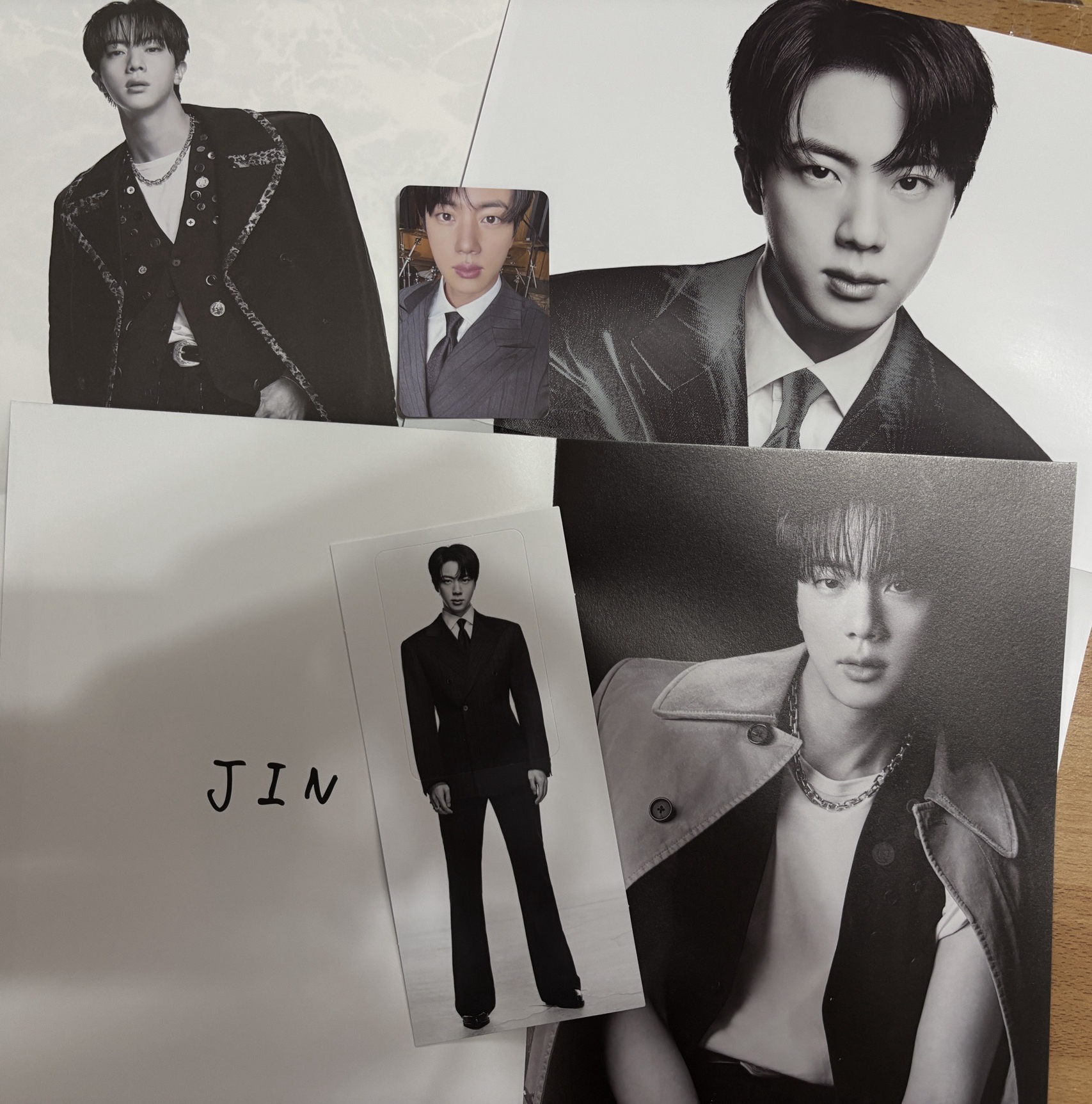 BTS ARIRANG  Jin L版小卡 + 三張海報