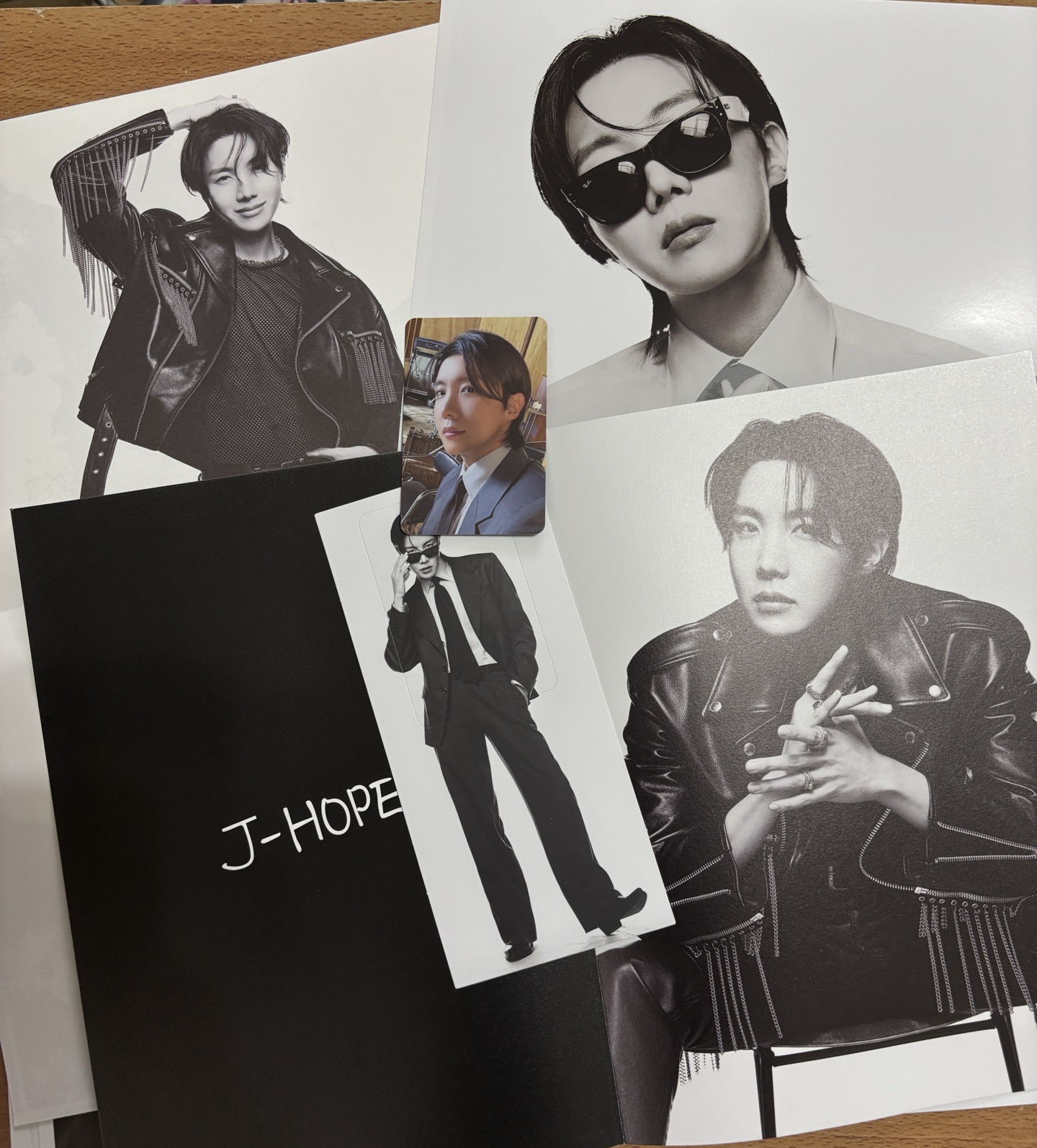 BTS ARIRANG  JH L版小卡 +四張海報