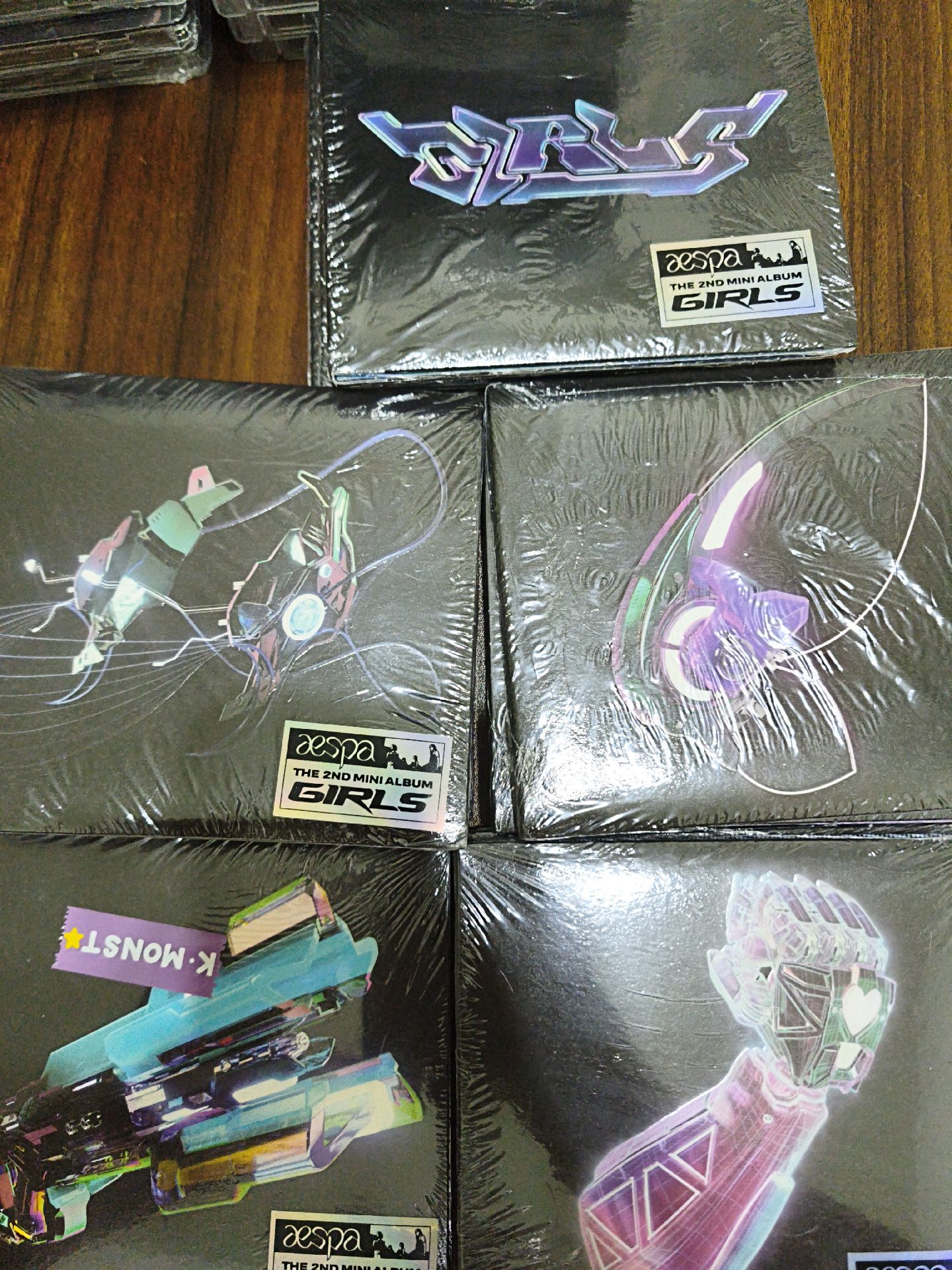 Girls 專輯 Digipack版 未拆專