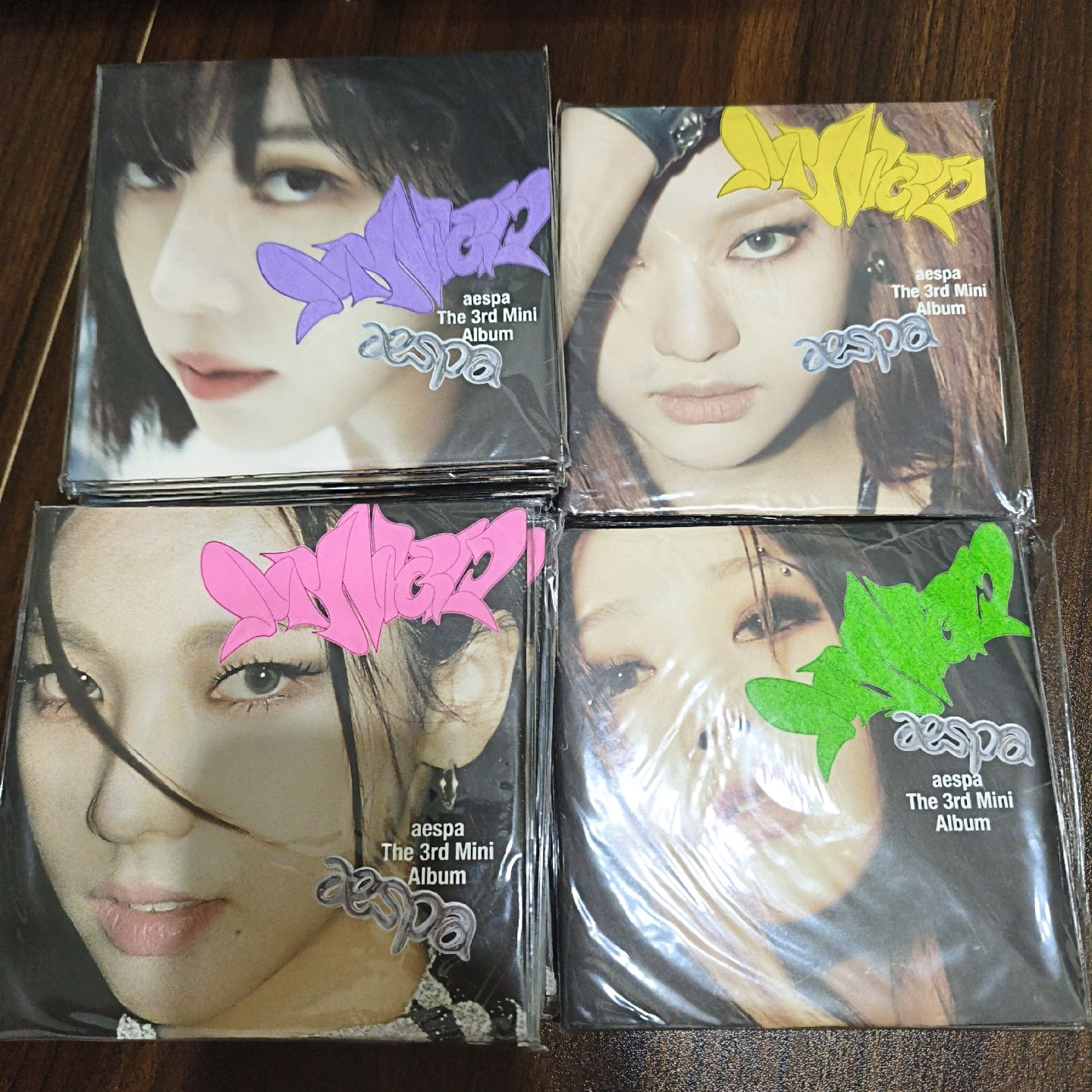 MY WORLD 專輯 Poster Ver.未拆專