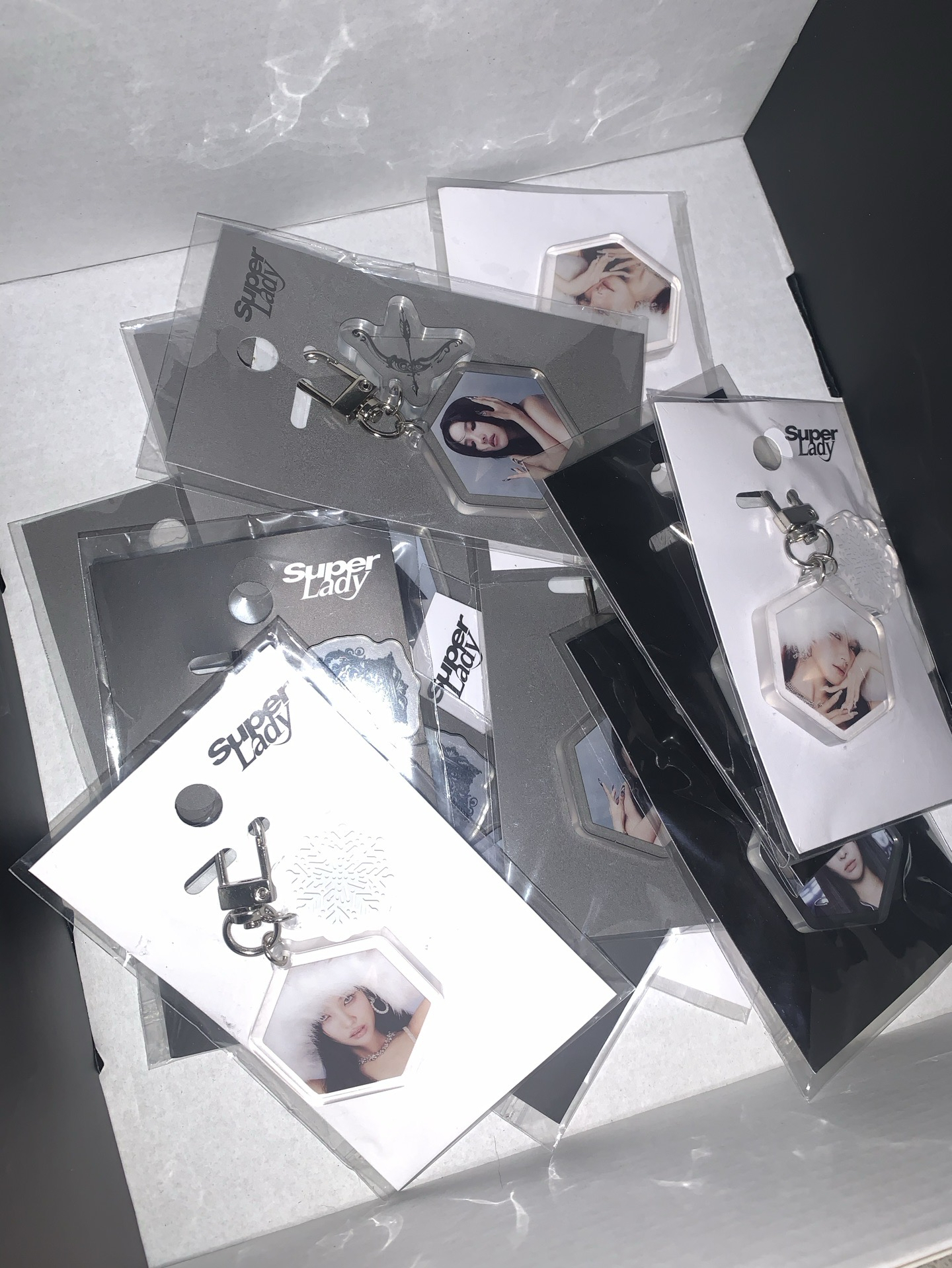 SUPERLADY快閃店吊飾含小卡