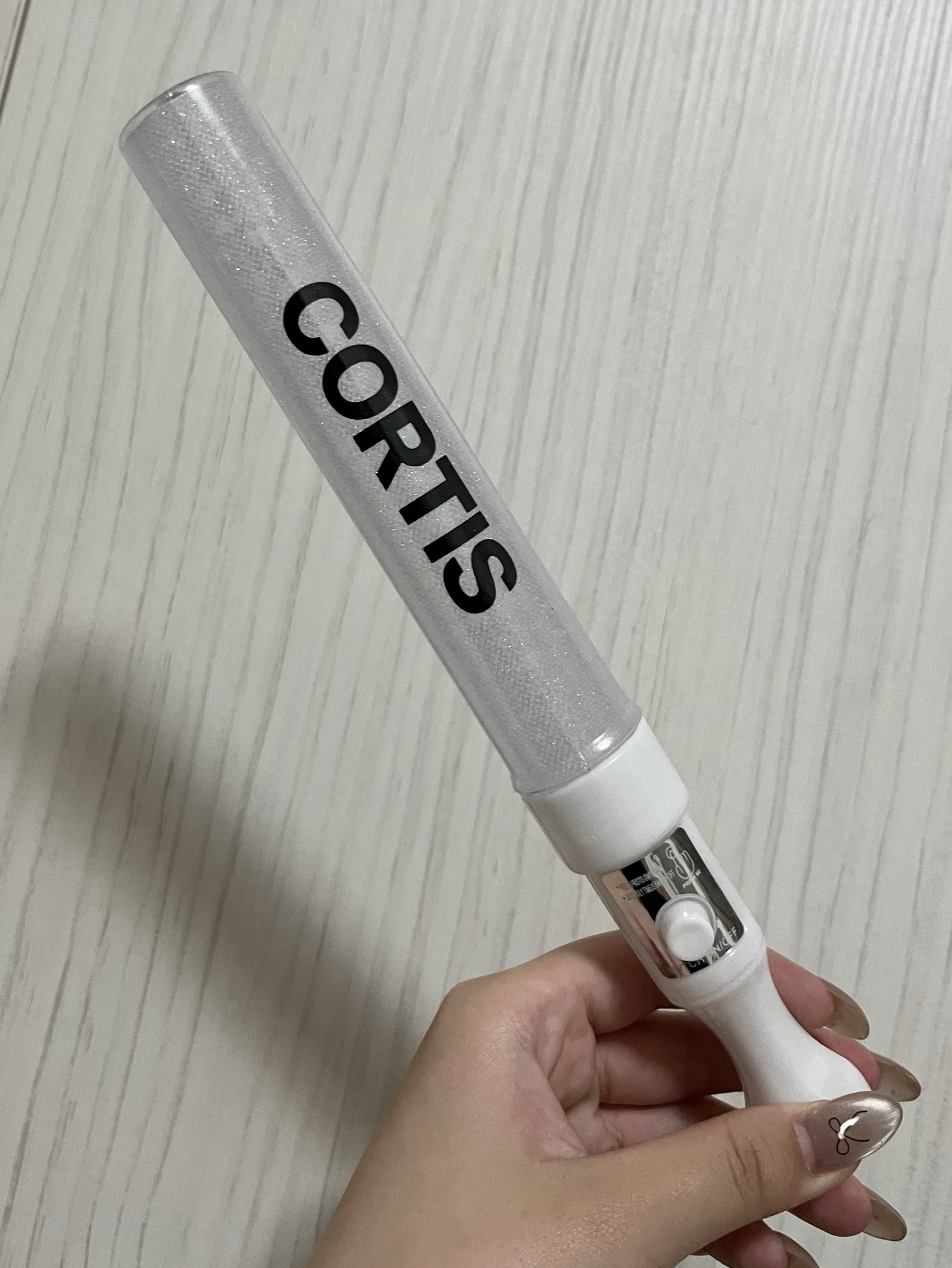 cortis逆應援手燈