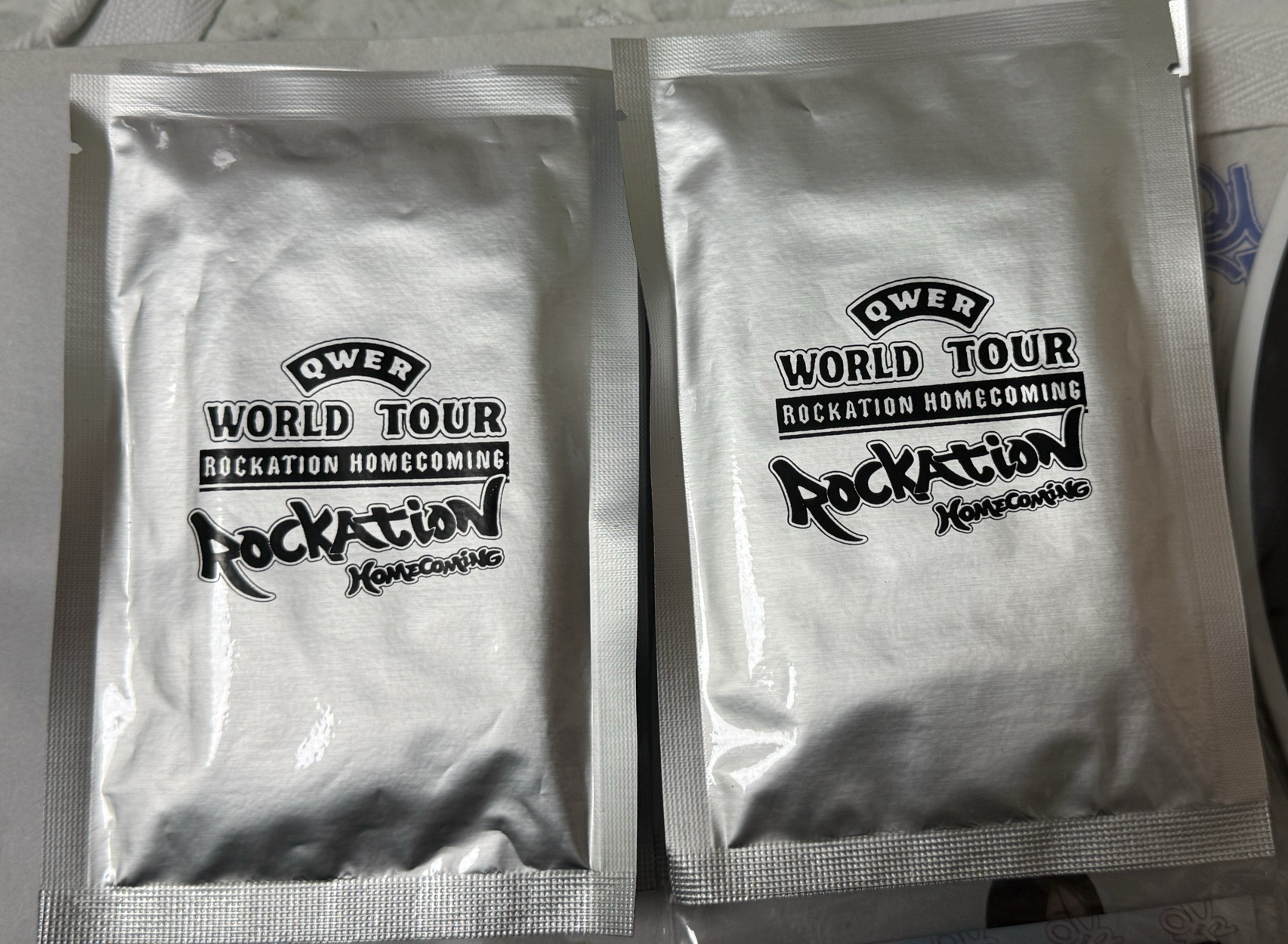 「現貨」 韓安場卡包 一共16張小卡 (送韓場紙花)