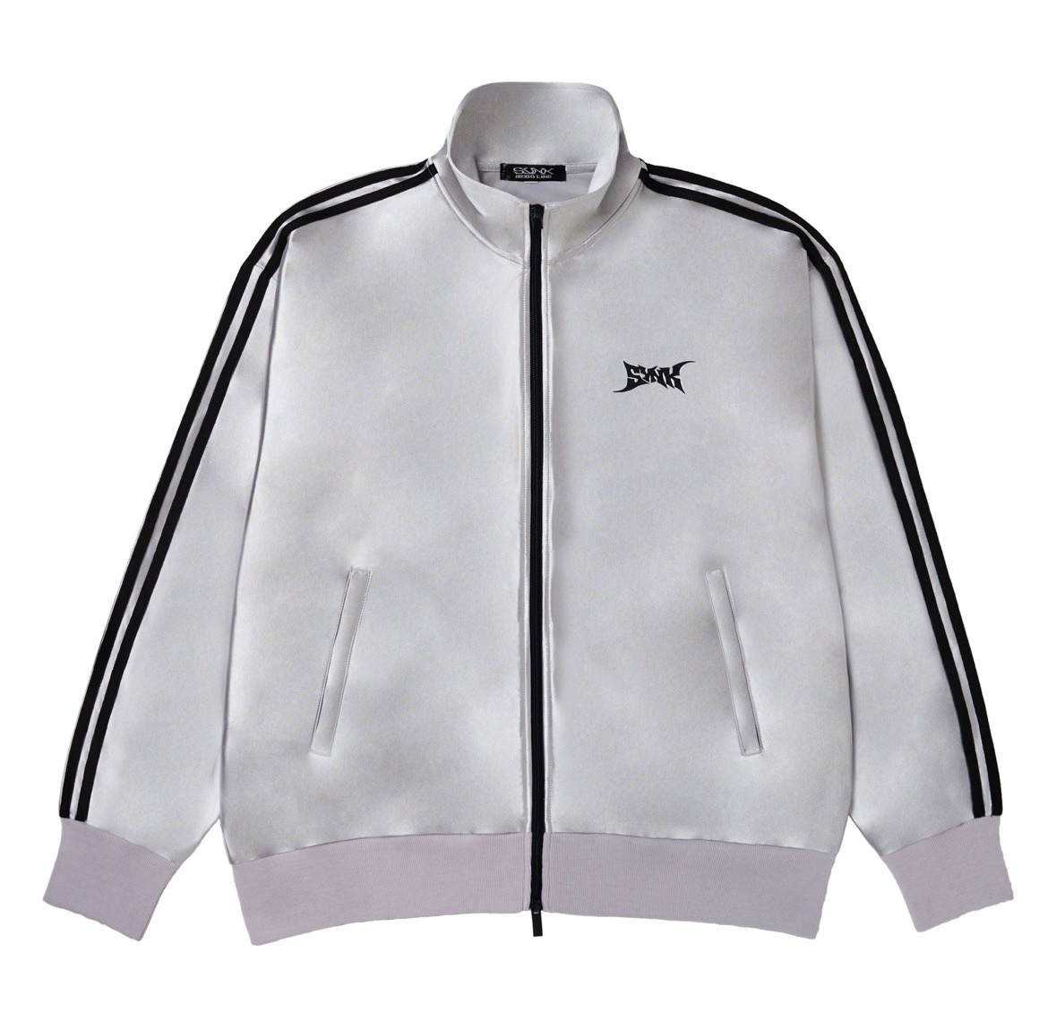 aespa蛋巡 白運動外套