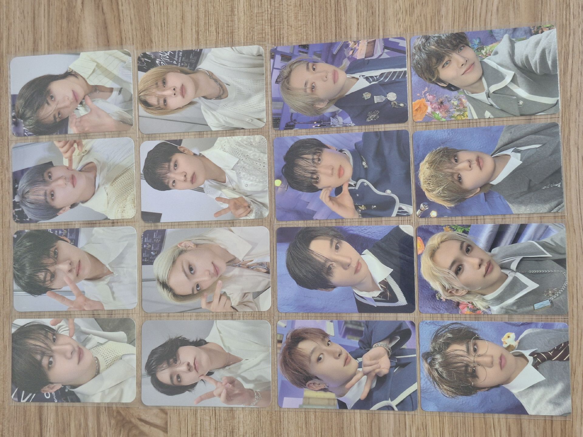 不同系列的套卡