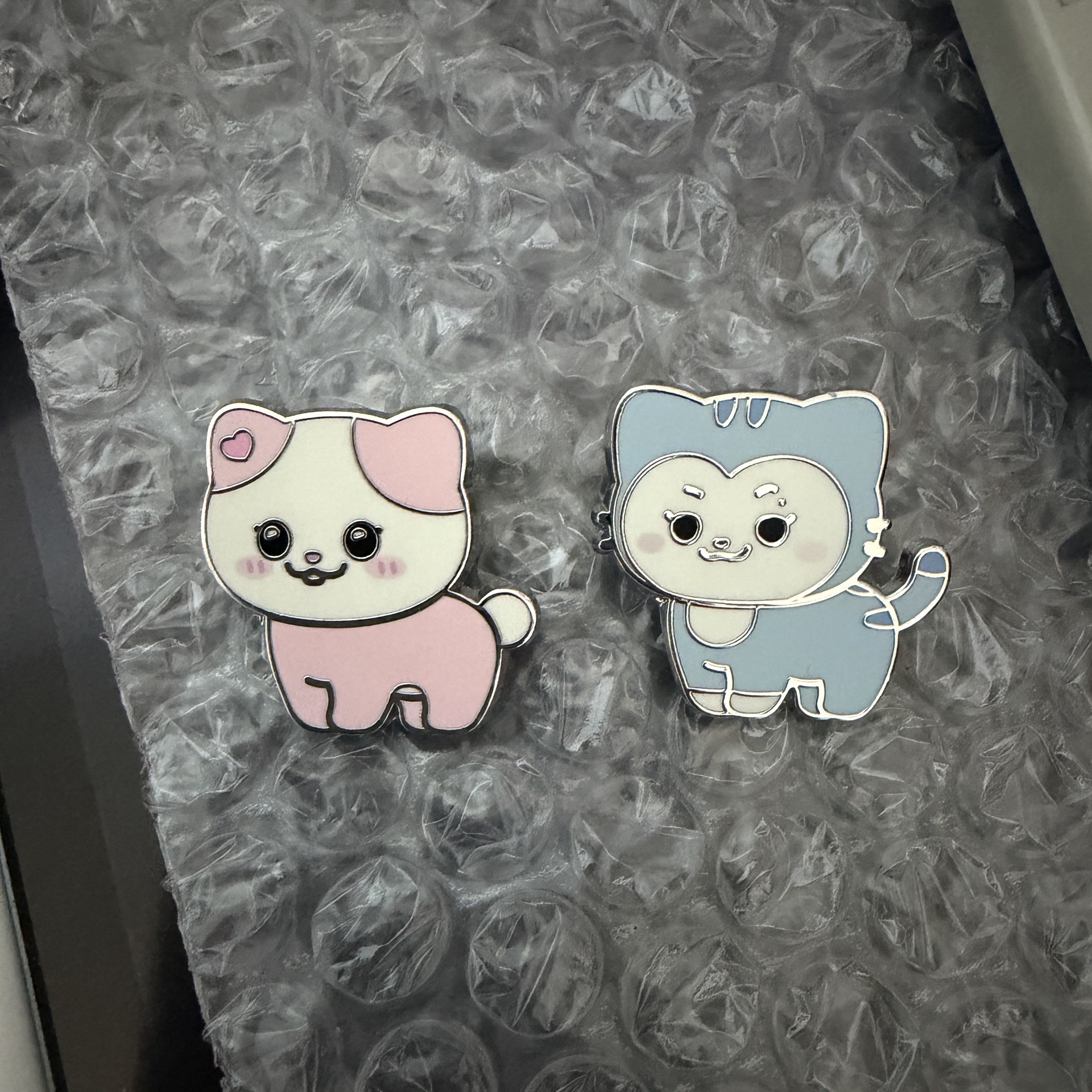 二巡 ITZY 金屬徽章 有娜 留真 四腳