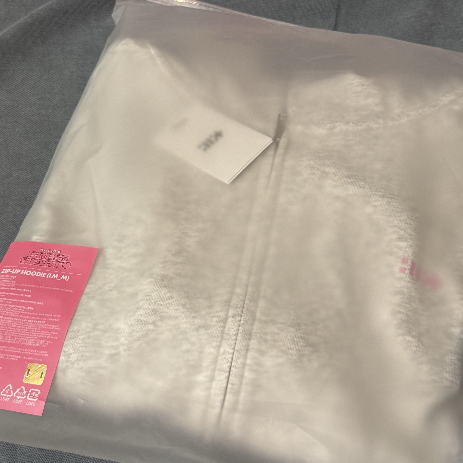 ILLIT 一巡場周帽踢 