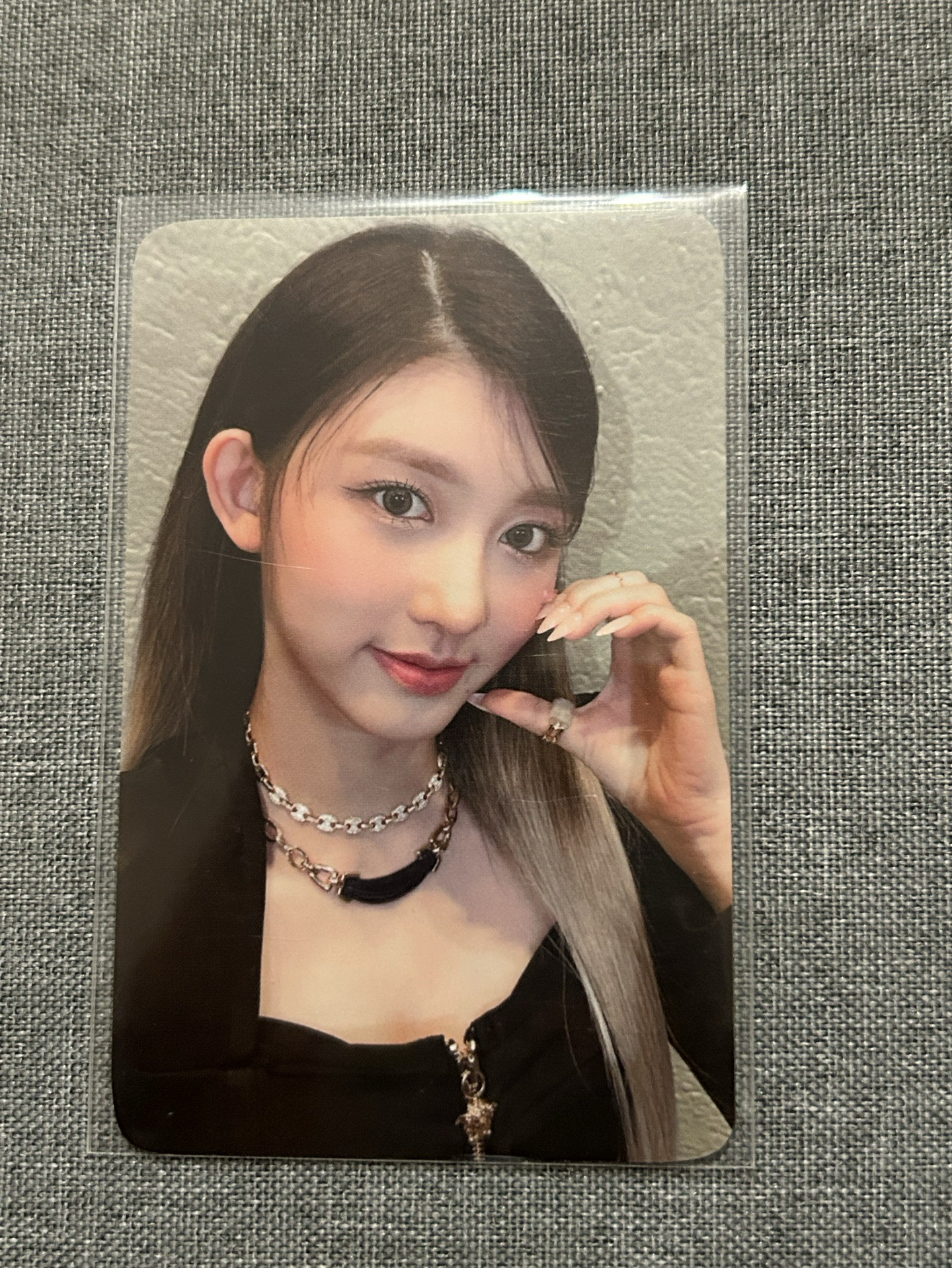 eleven 金髮比心秋