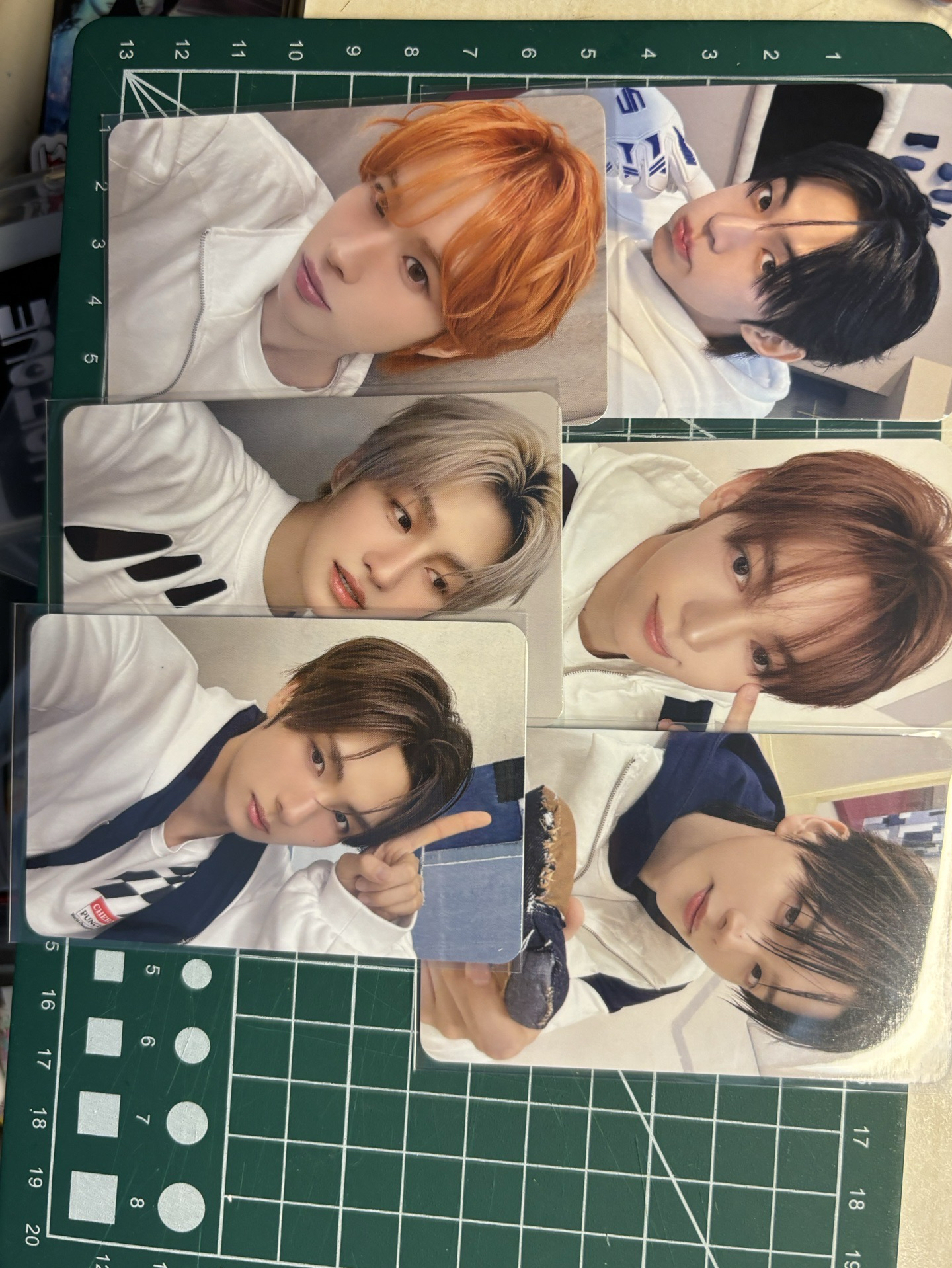 Play Hard mp 簽售卡 (6張不拆）