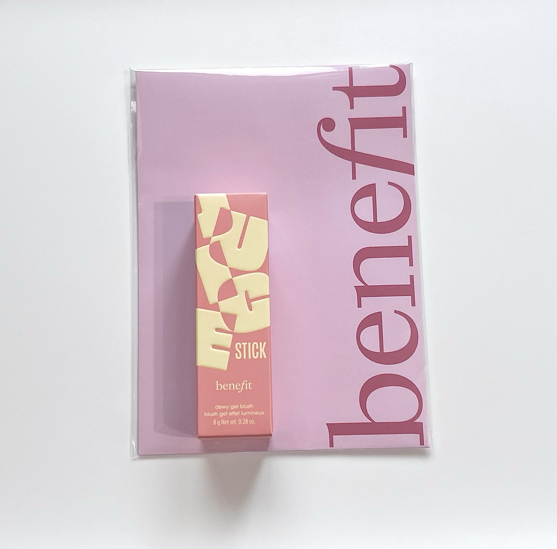 然竣代言 benefit 腮紅棒