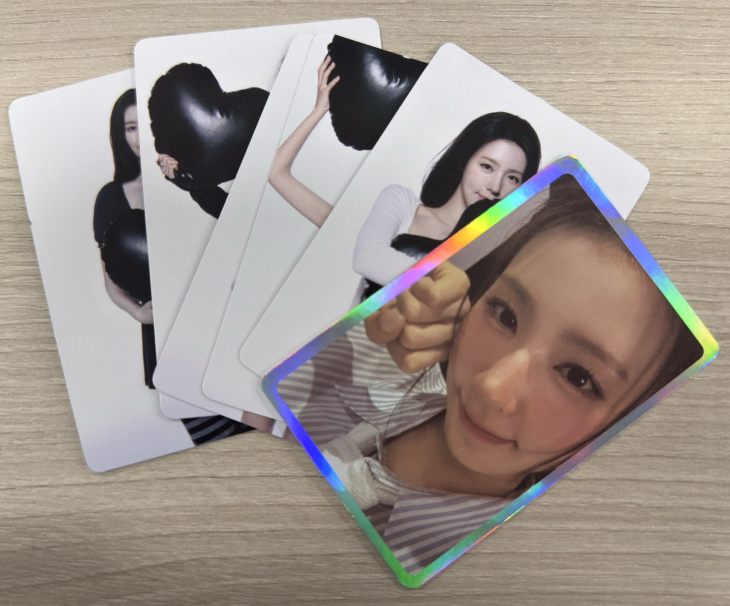 展覽快閃店 未拆卡包 閃卡薇娟