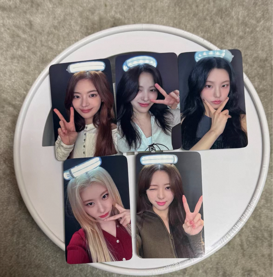 itzy jyp通路手燈卡