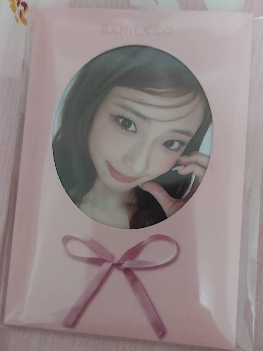 Babymonster x Banila co 全新小卡,一組。