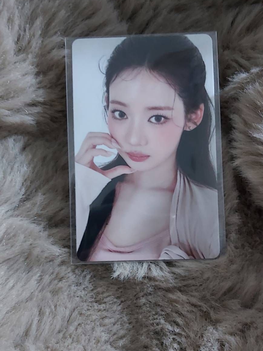 Babymonster x Banila co 全新小卡,一組。