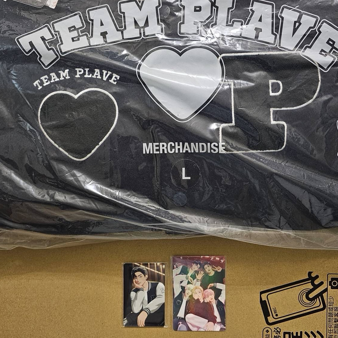 全新現貨 PLAVE 棒球外套 M號 含整組外套卡+大閃卡 代出