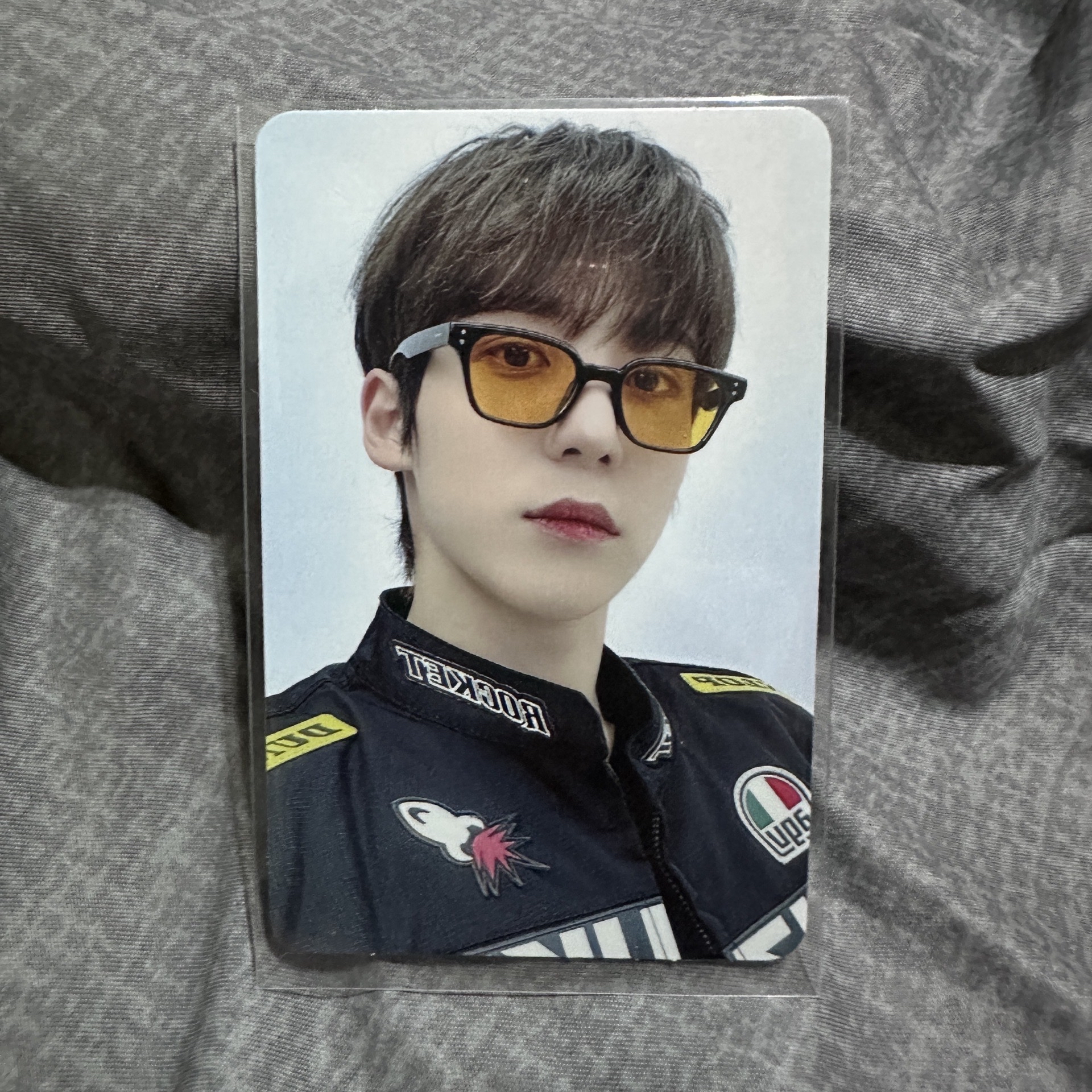 潤浩墨鏡賽車手