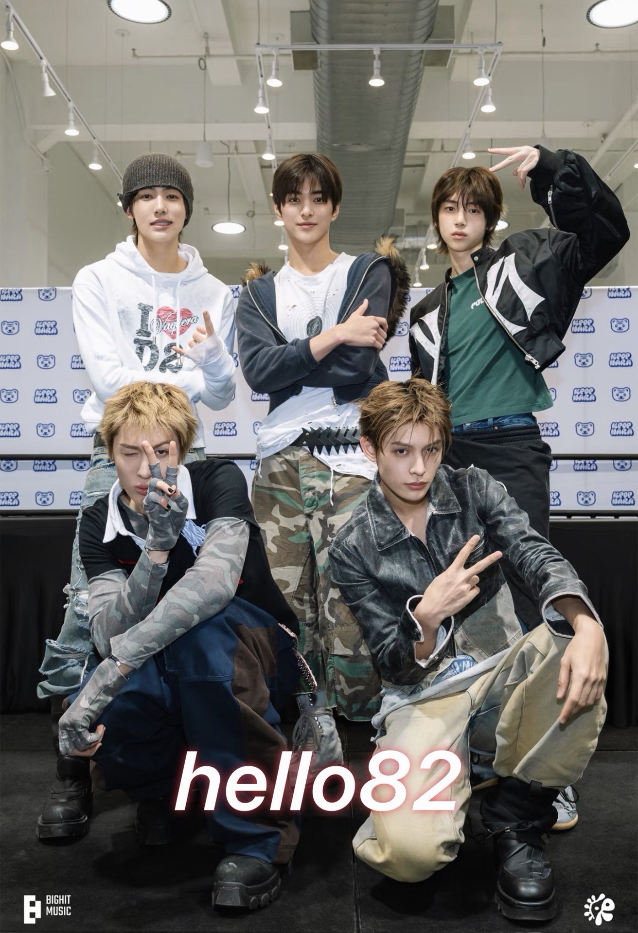 hello82 不運回 三卡