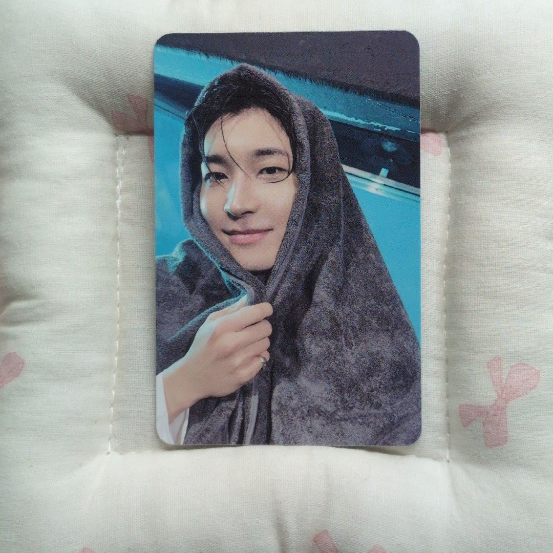 M12 SPILL THE FEELS 小卡