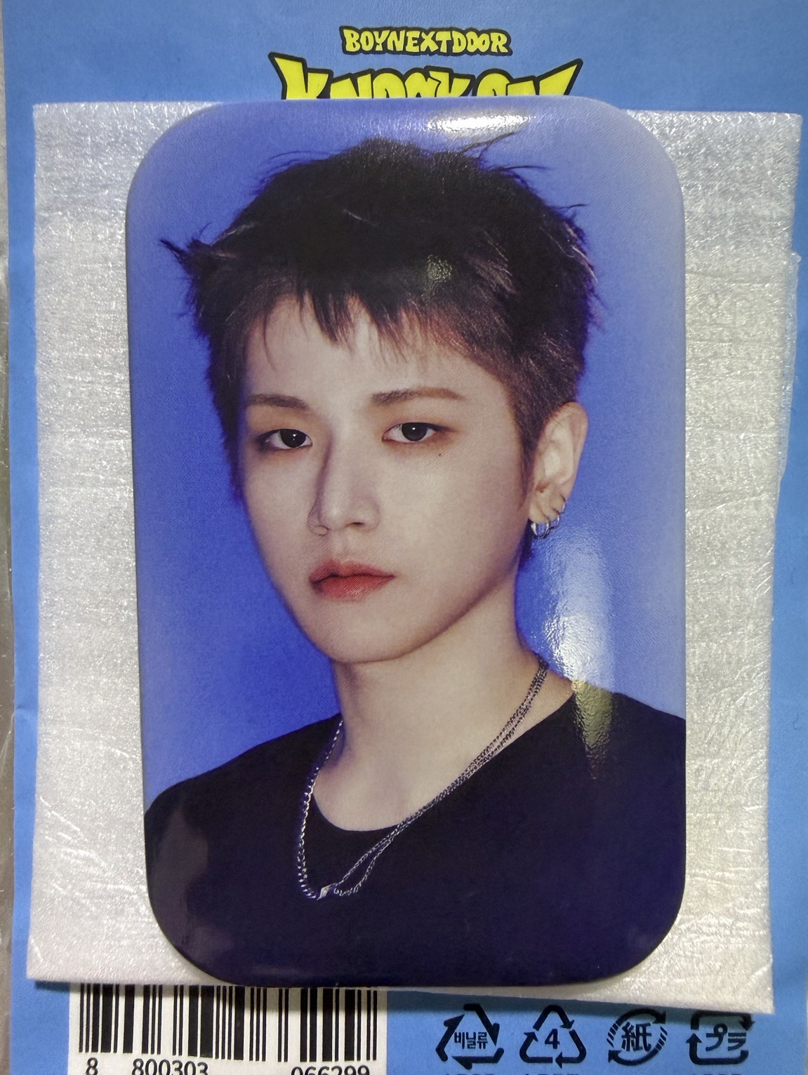 哩嗚 Knock On徽章