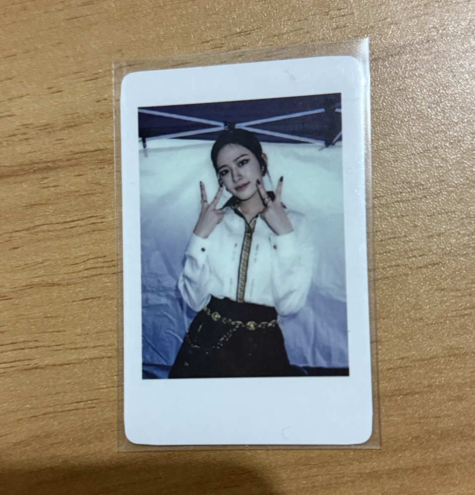 IVE安俞真特典小卡（WD2.0幸運卡拍立得）