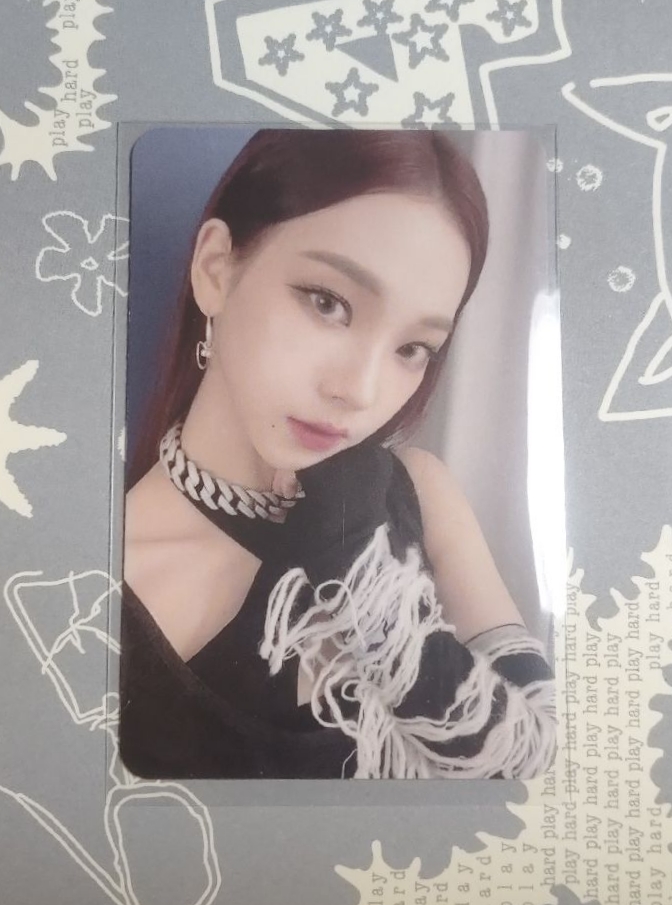 Savage 專輯卡 p.o.s ver.柚