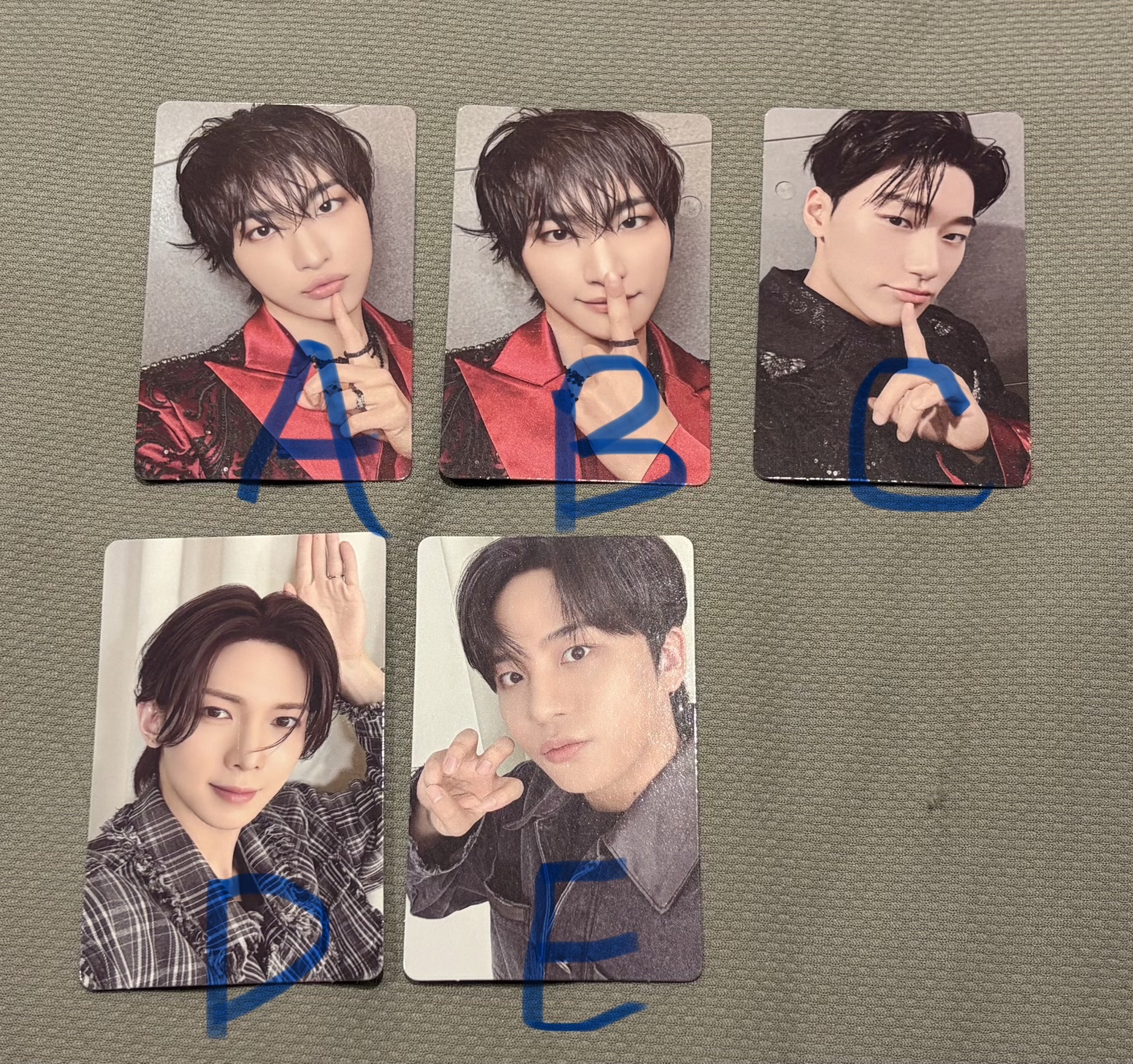 IYF演唱會隨機卡包卡