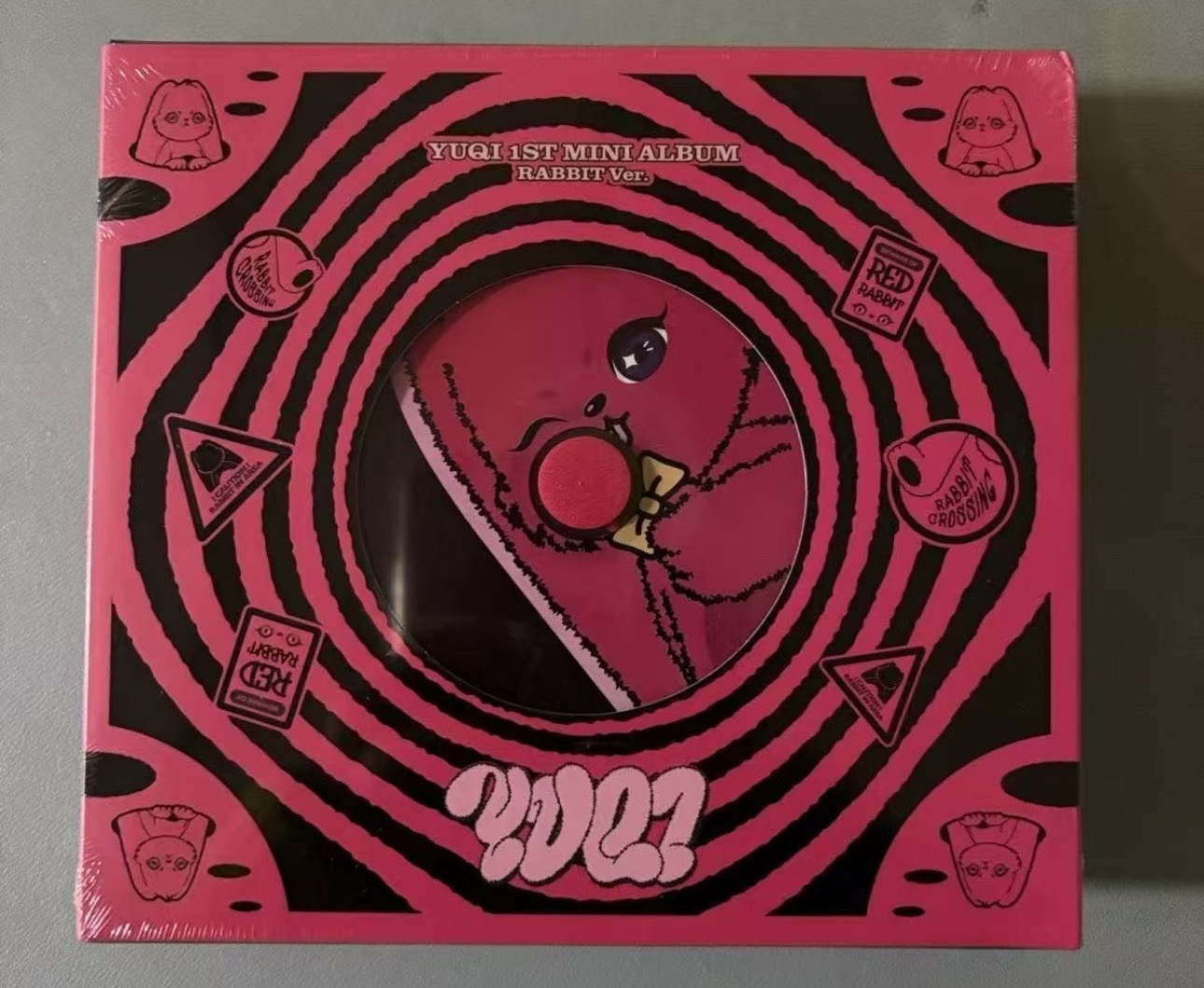 yuqi solo1️⃣（紅色兔子🐰）未拆專