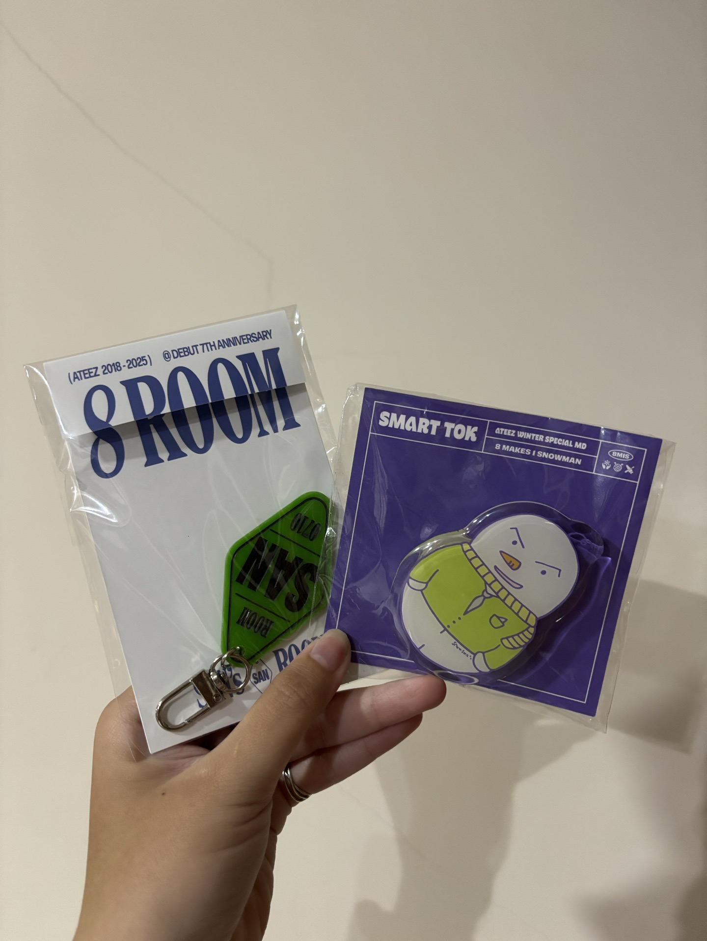 8room 吊飾 傘手機支架