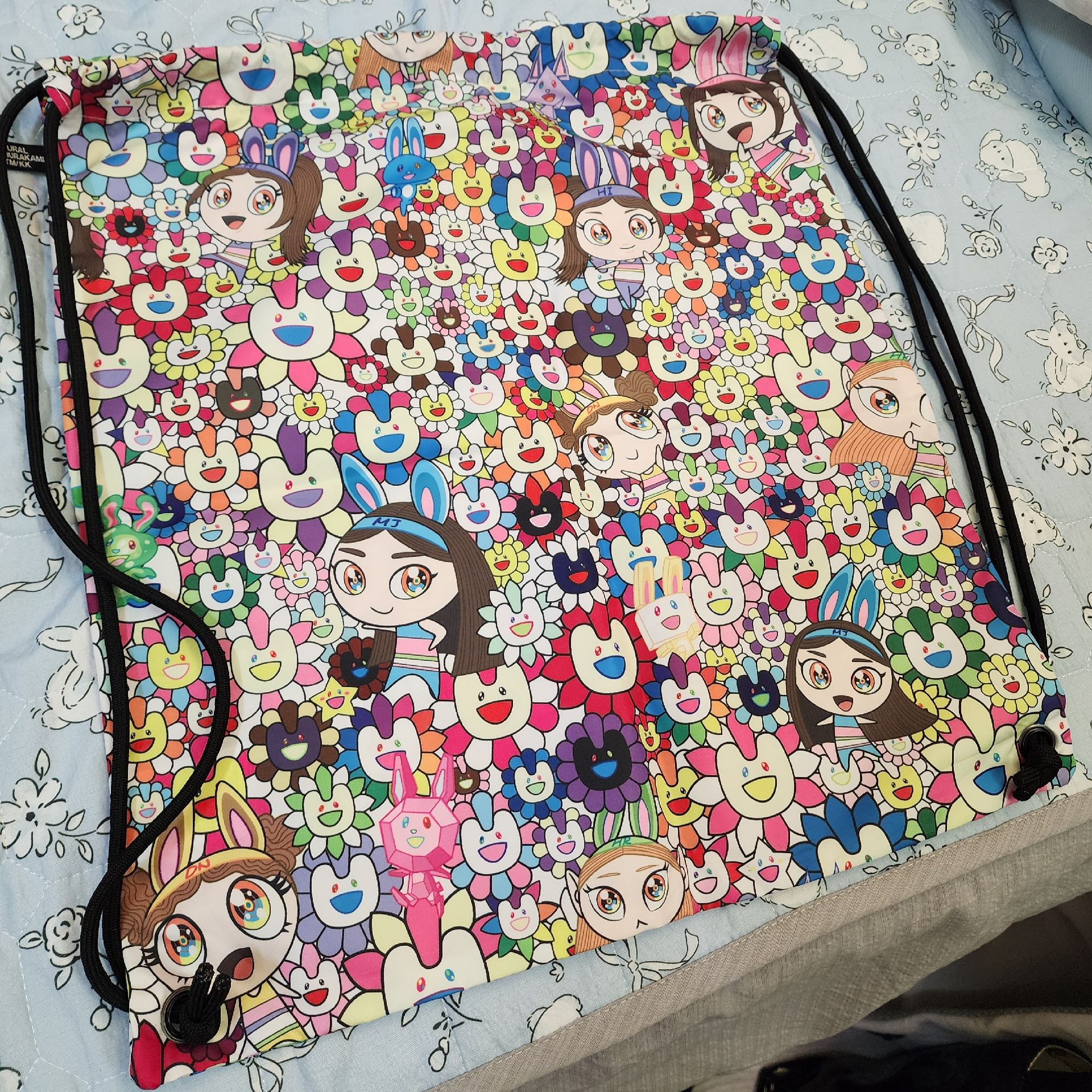 NewJeans Supernatural 團專束口袋 附盒子