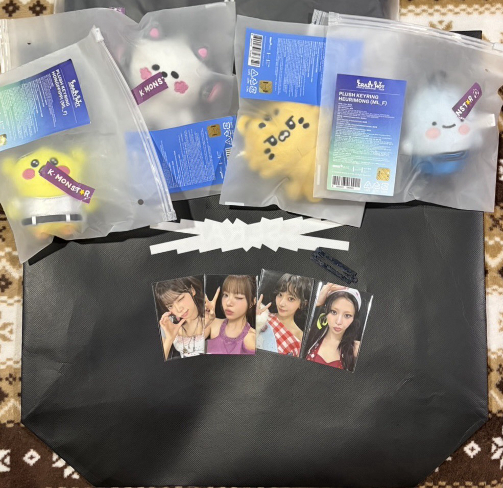 LE SSERAFIM 快閃店 POP-UP 周邊 世巡 娃娃 滿額卡