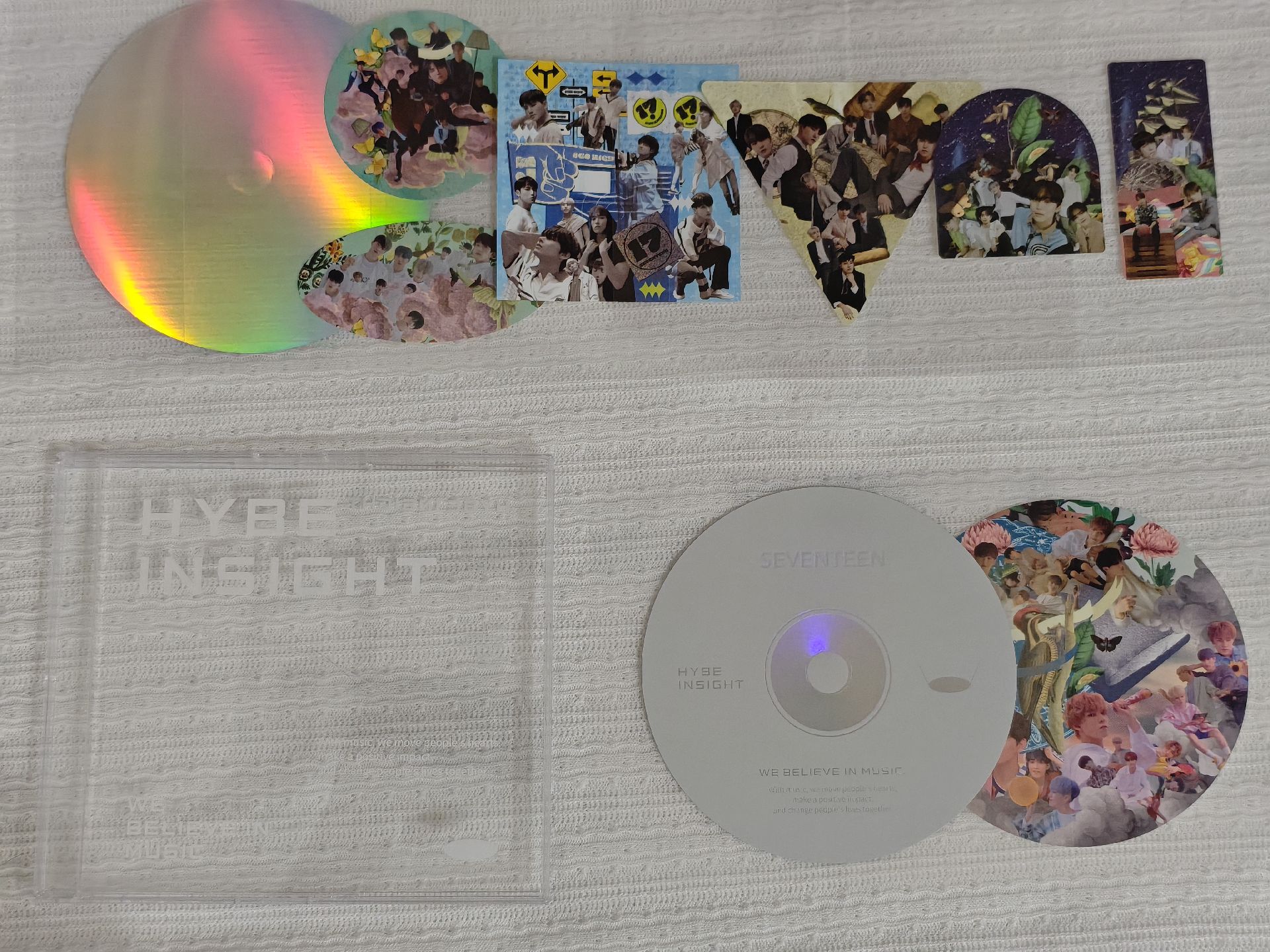21’HYBE INSIGHT 盒裝小卡+明信片+貼紙組 