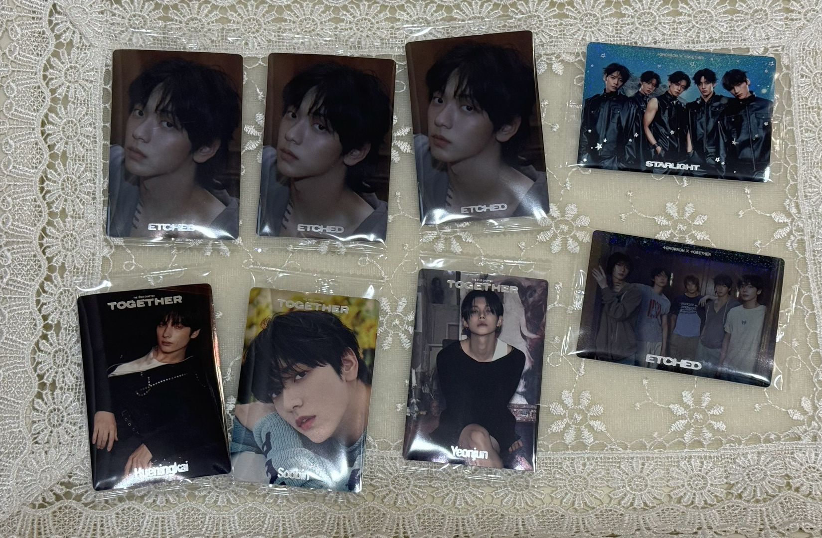 （現貨）TXT聯名萬代貼紙卡