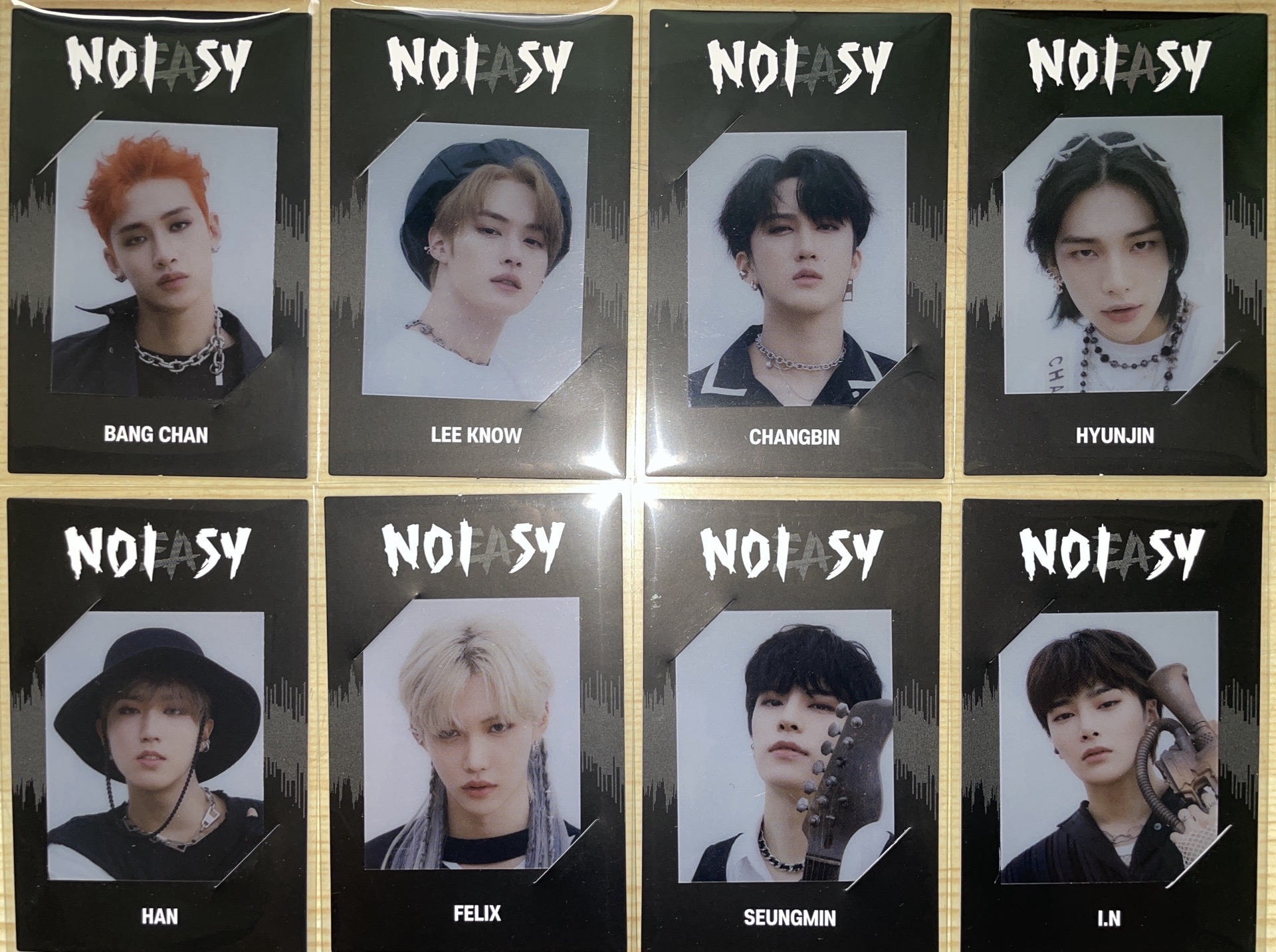 NOEASY 專輯預售禮全套