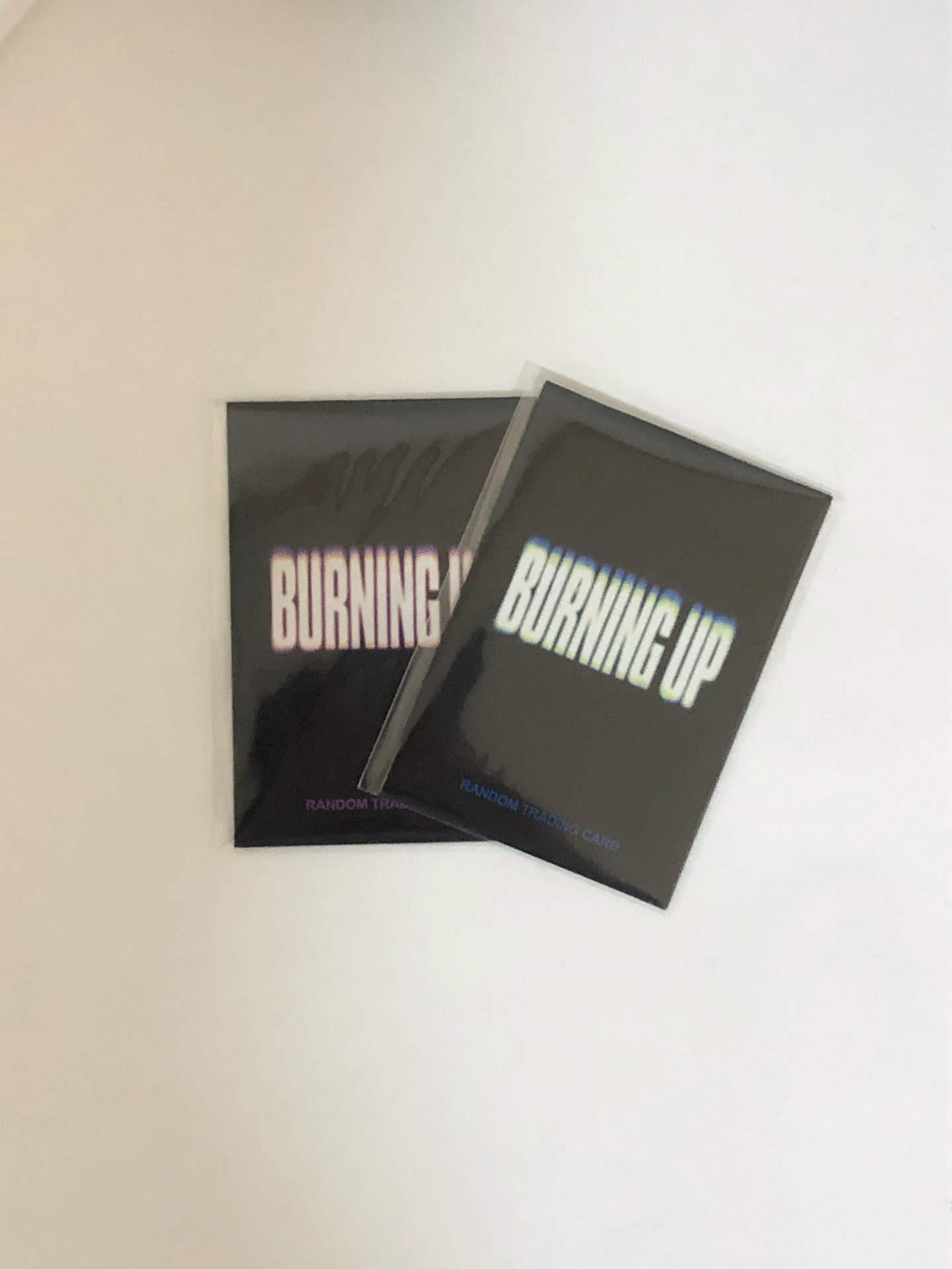 MEOVV 隨機卡包A+B