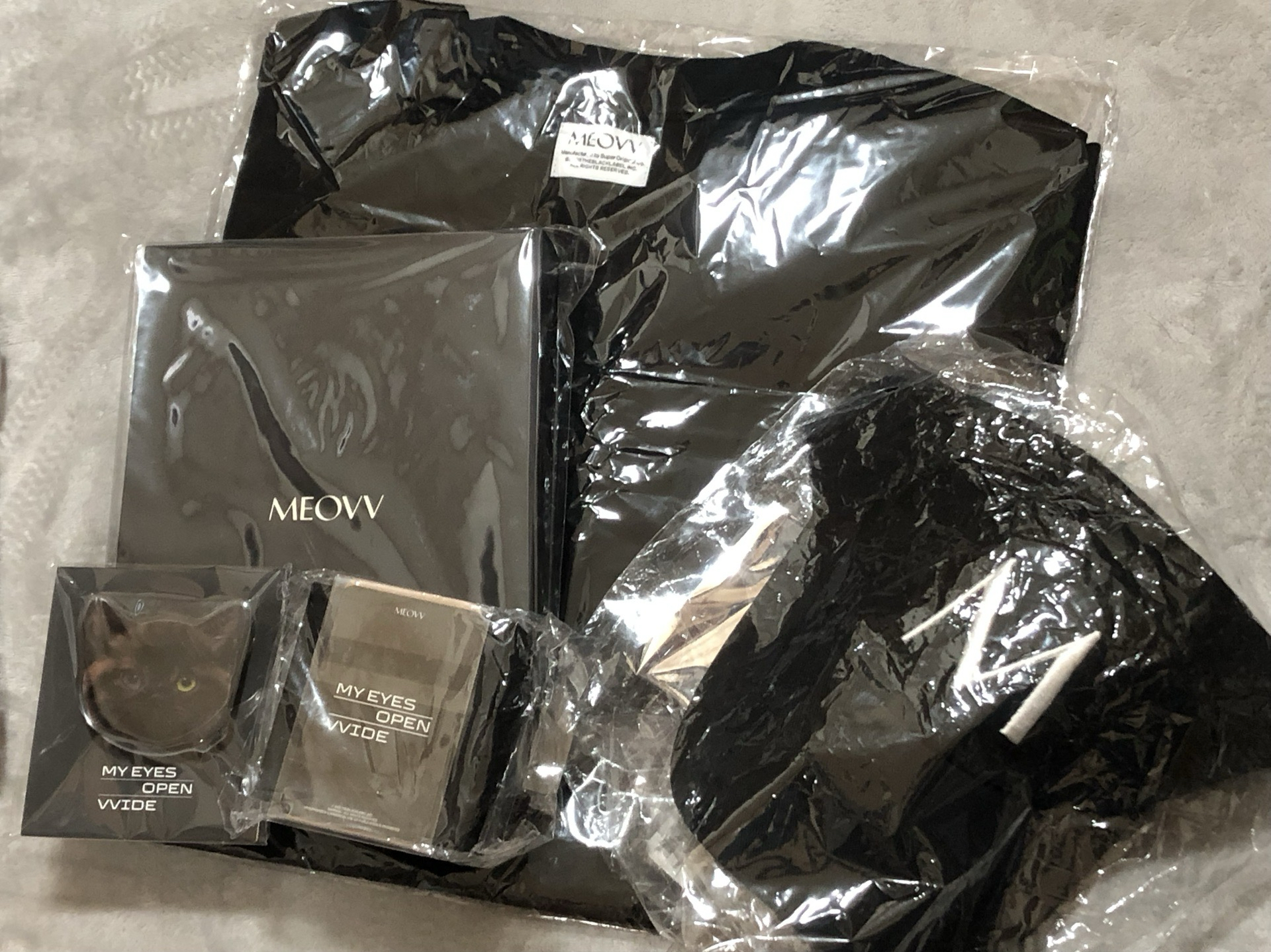 MEOVV 台北線下快閃店小盤